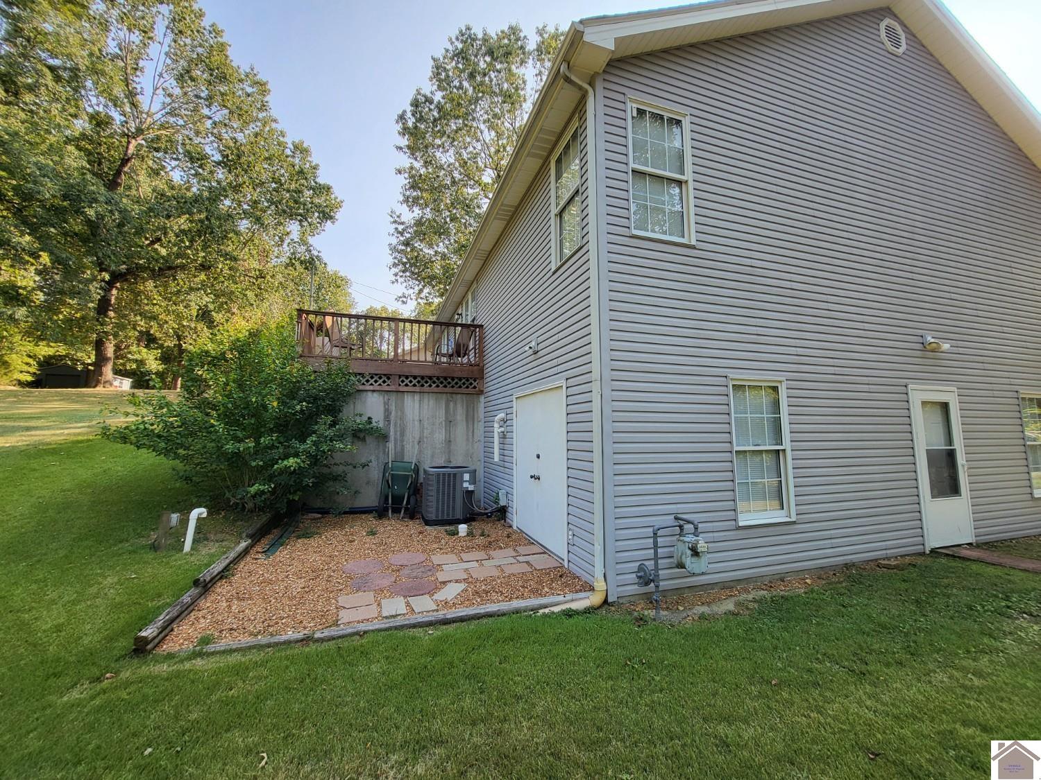265 Green Oaks Ln