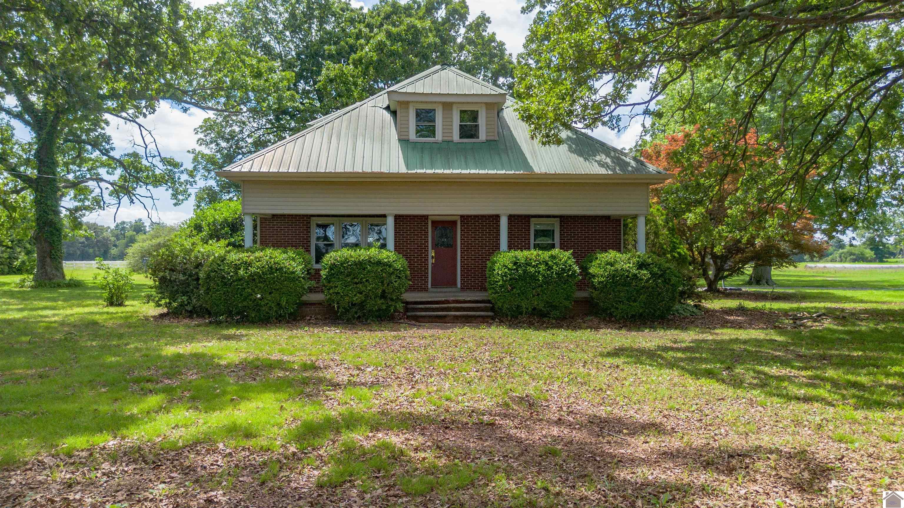 Photo 1 of 39 — 893 Peach Orchard Road, Murray, KY 42071