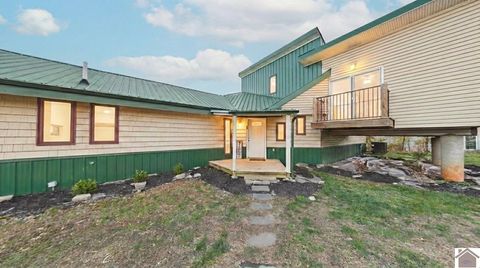 346 Deer Run Dr. Eddyville KY 42038