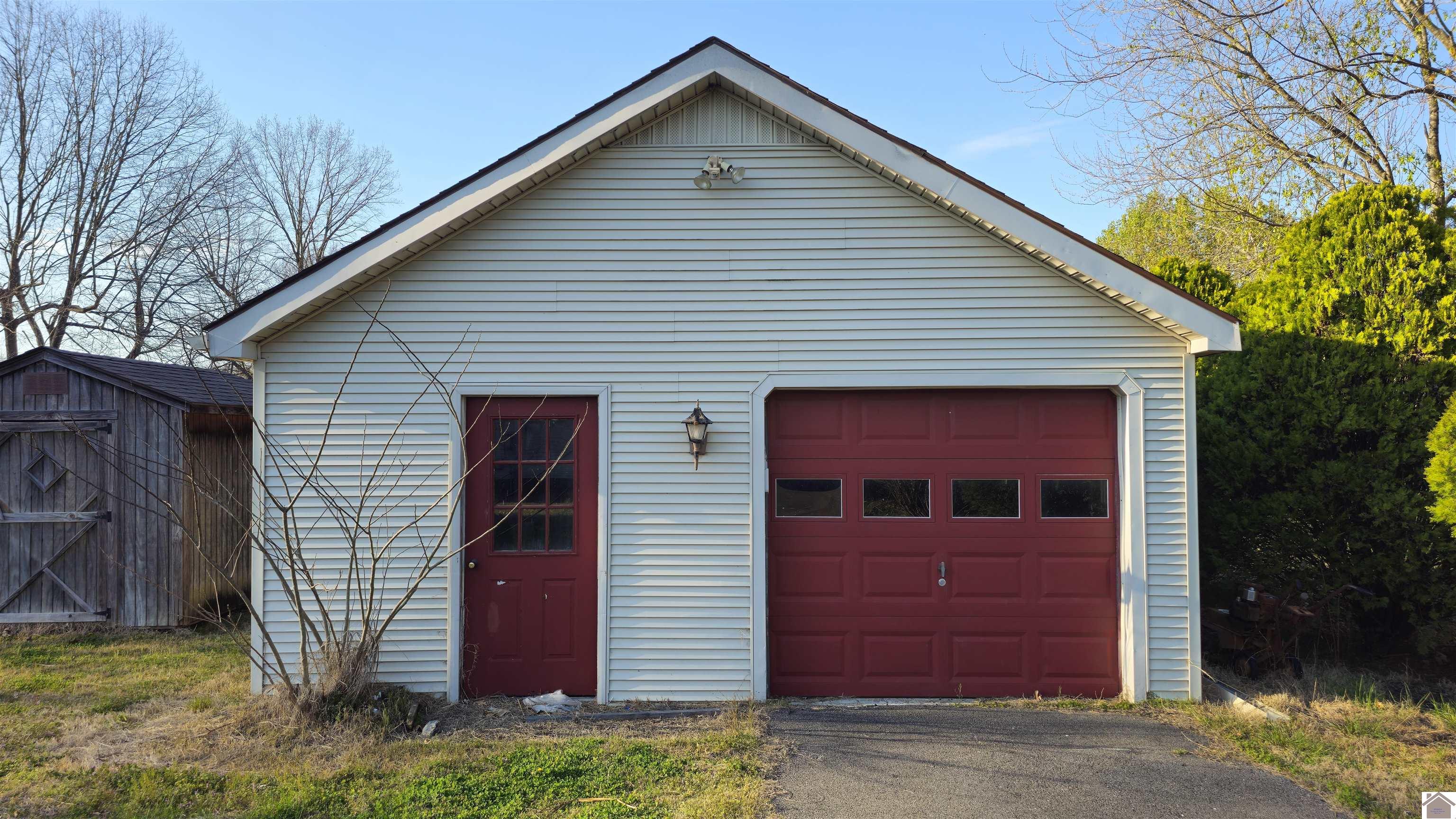 4678 W US Highway 68