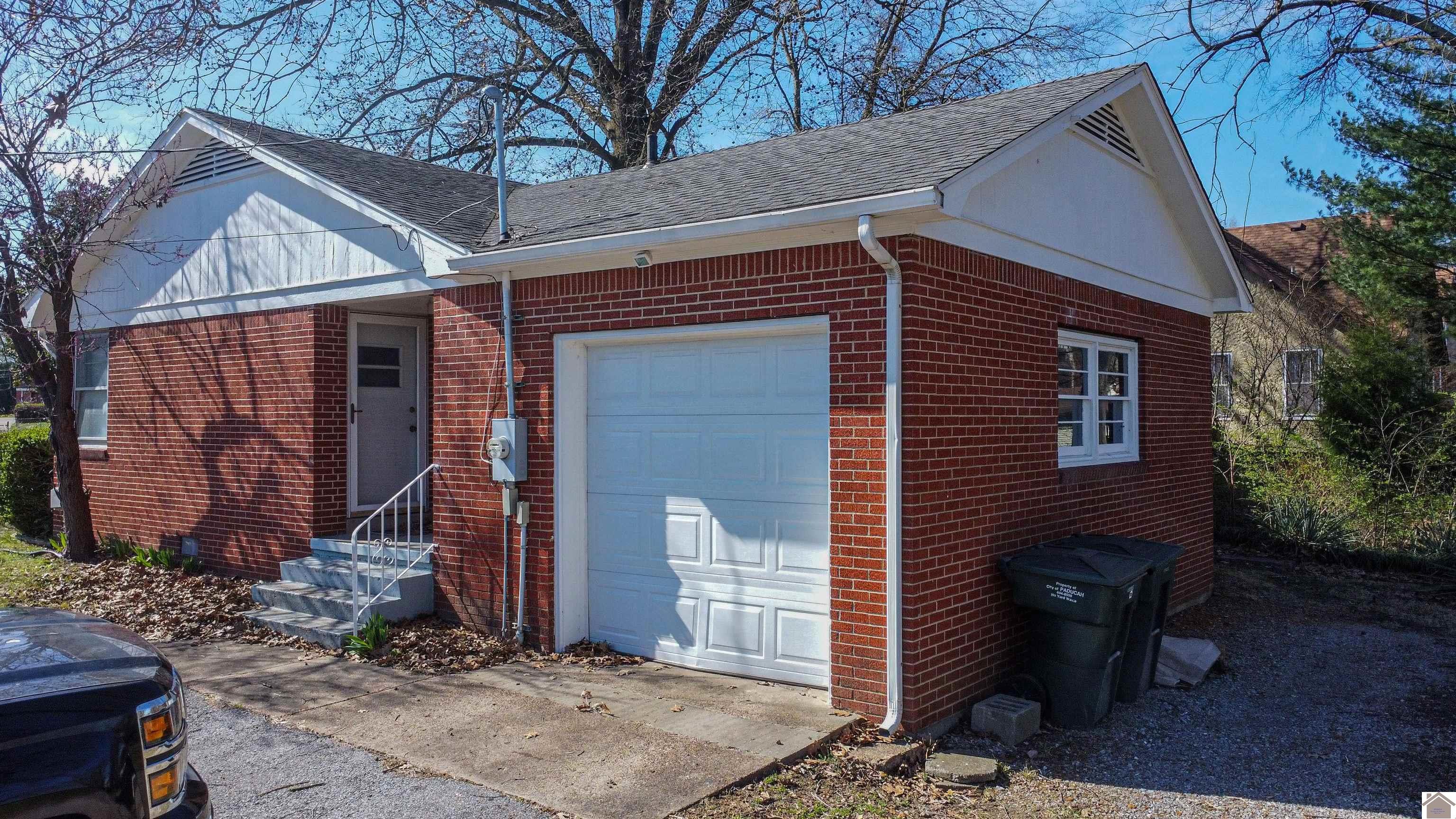 3201 Buckner