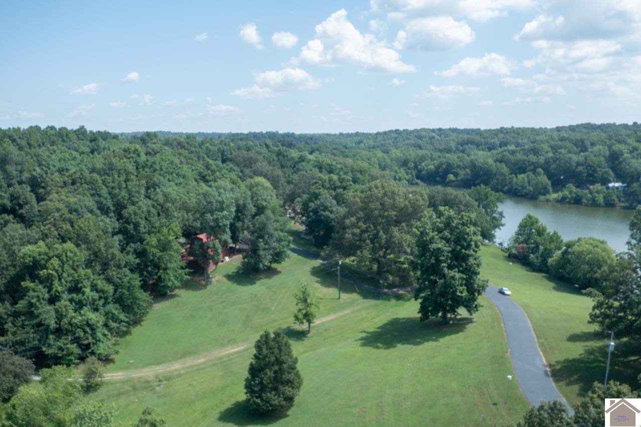 700 kennedy Rd