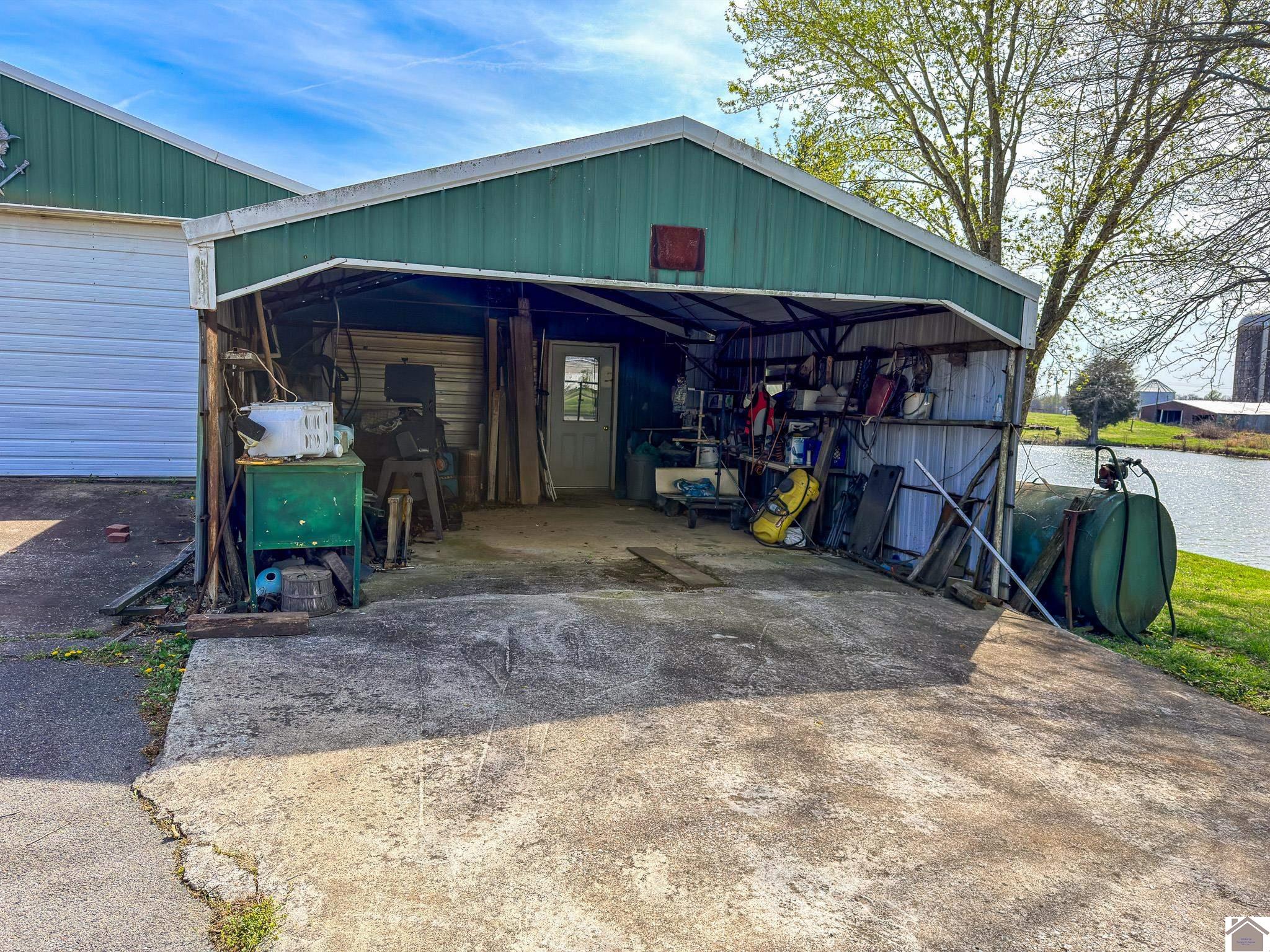 2811 County Road 1110
