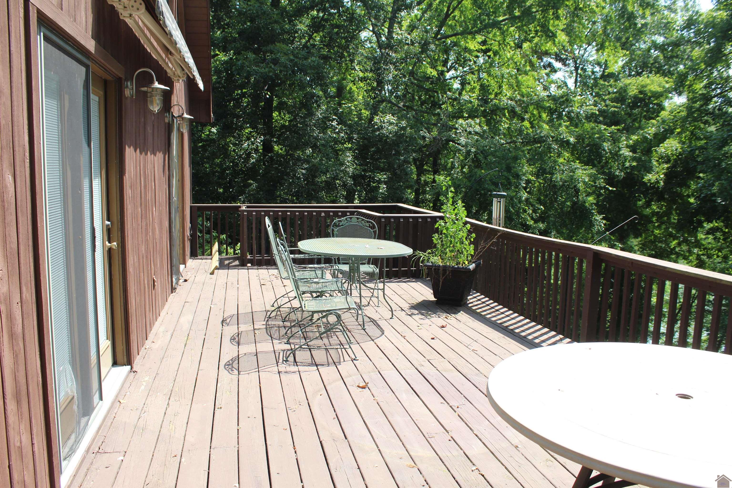 215 Daniel Boone Drive