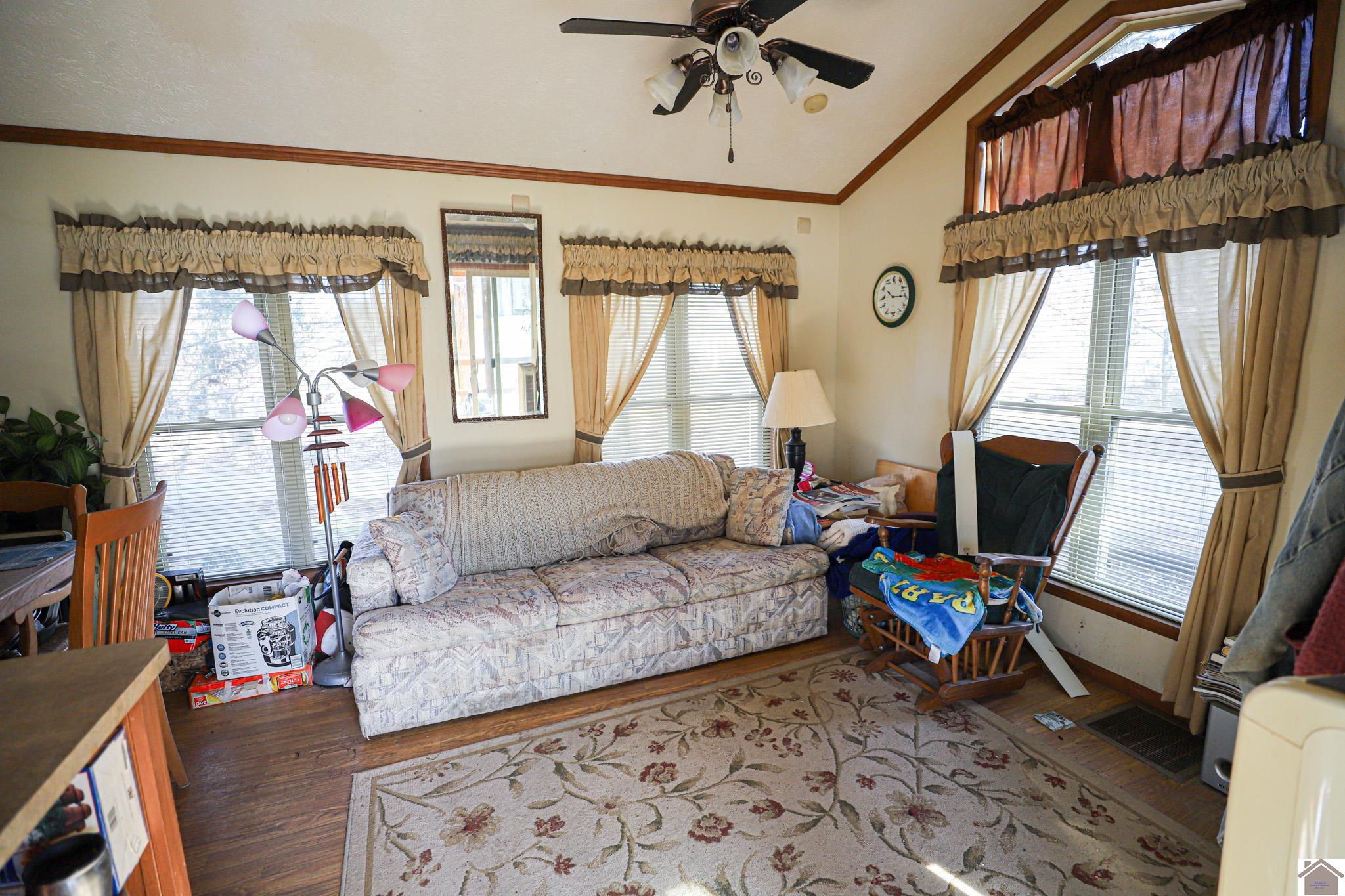 250 Captian Morgan Rd