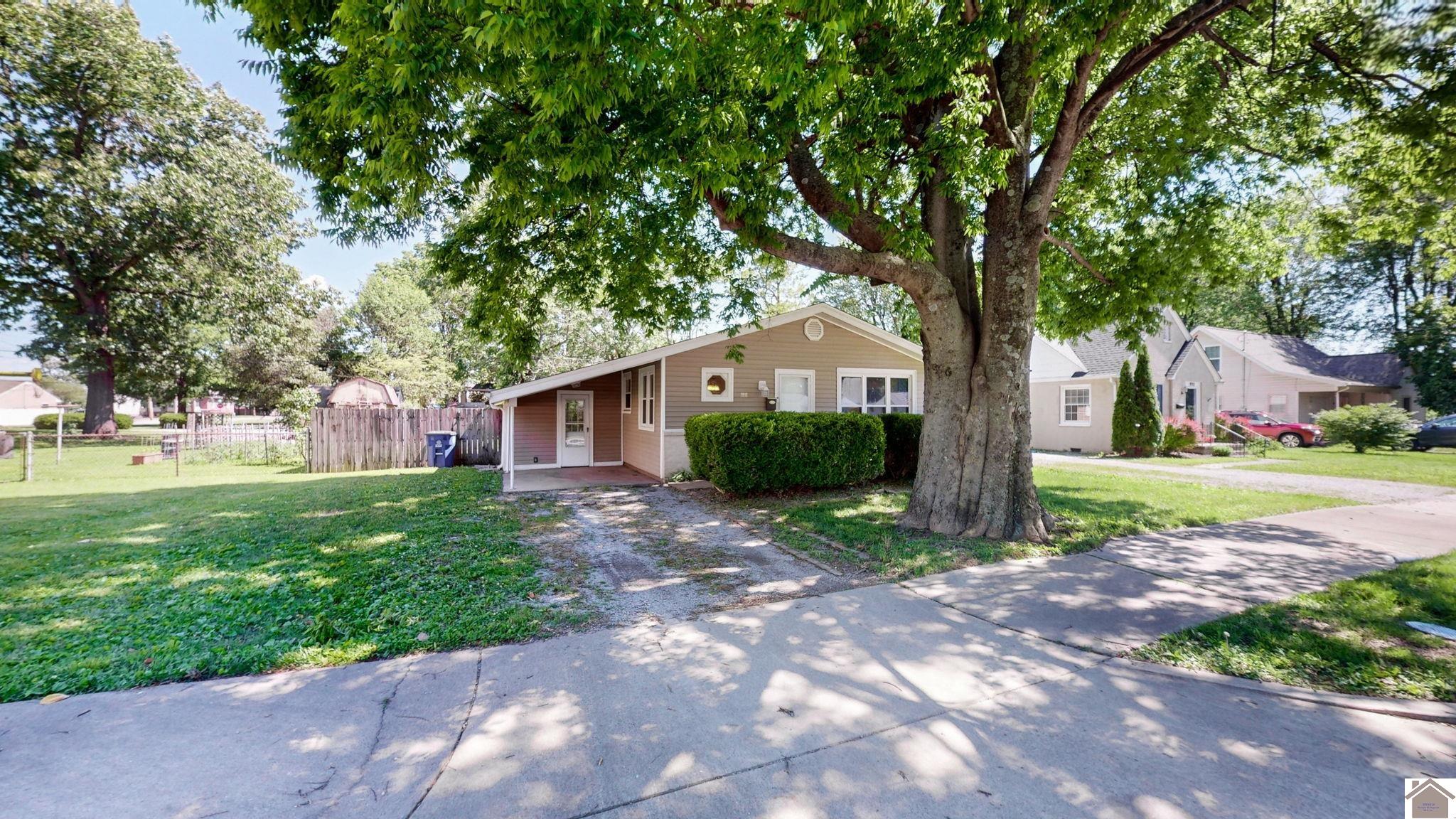 1916 Monroe St.