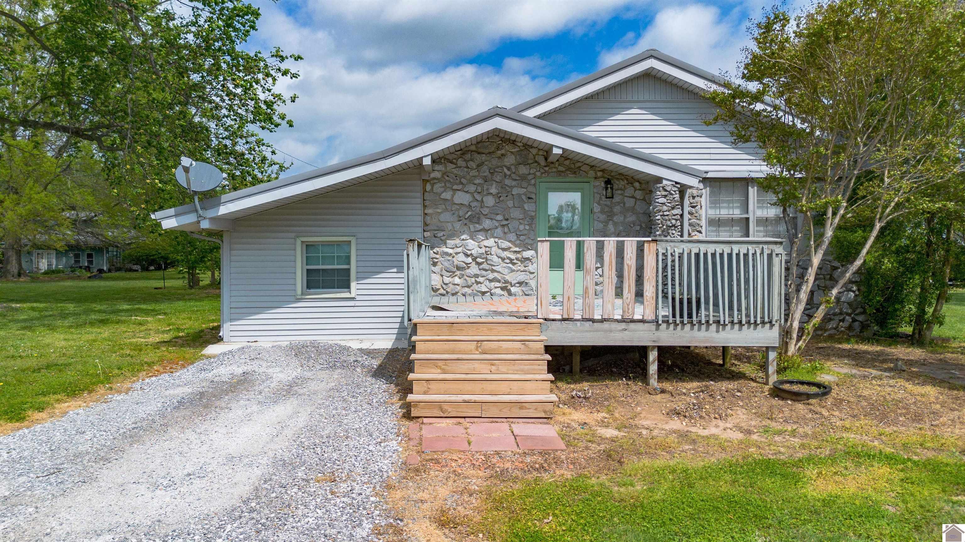 362 Warnick Rd