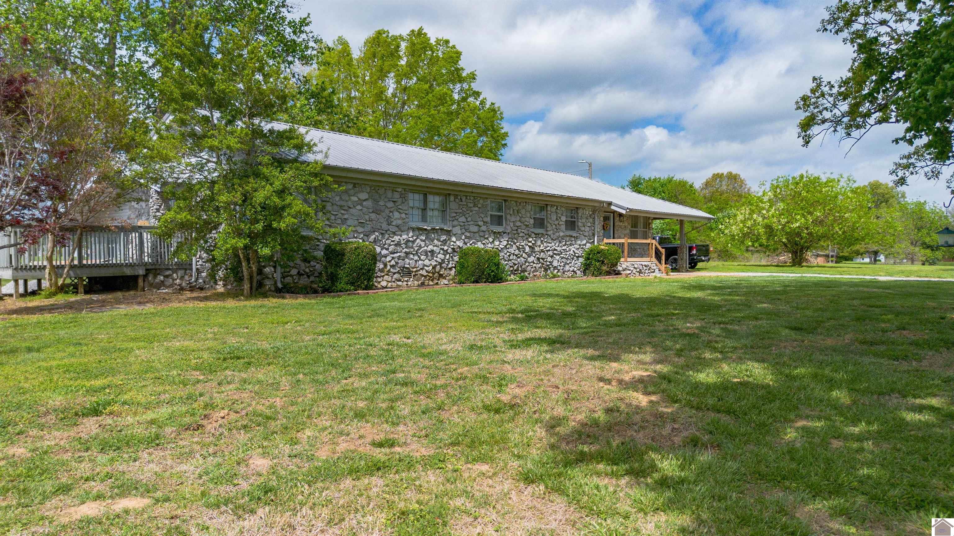 362 Warnick Rd