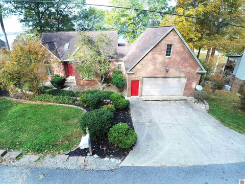 138 Elizabeth Dr Eddyville KY 42038