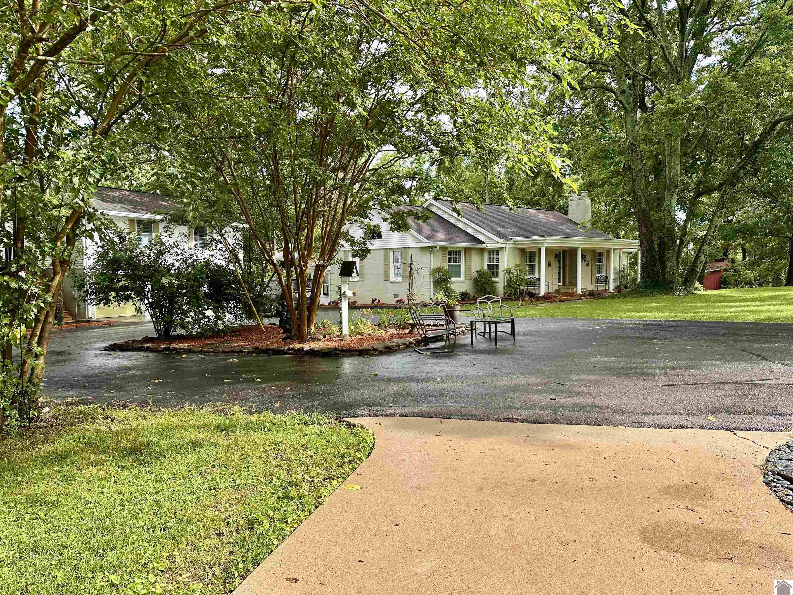 4996 Riverbend Rd.