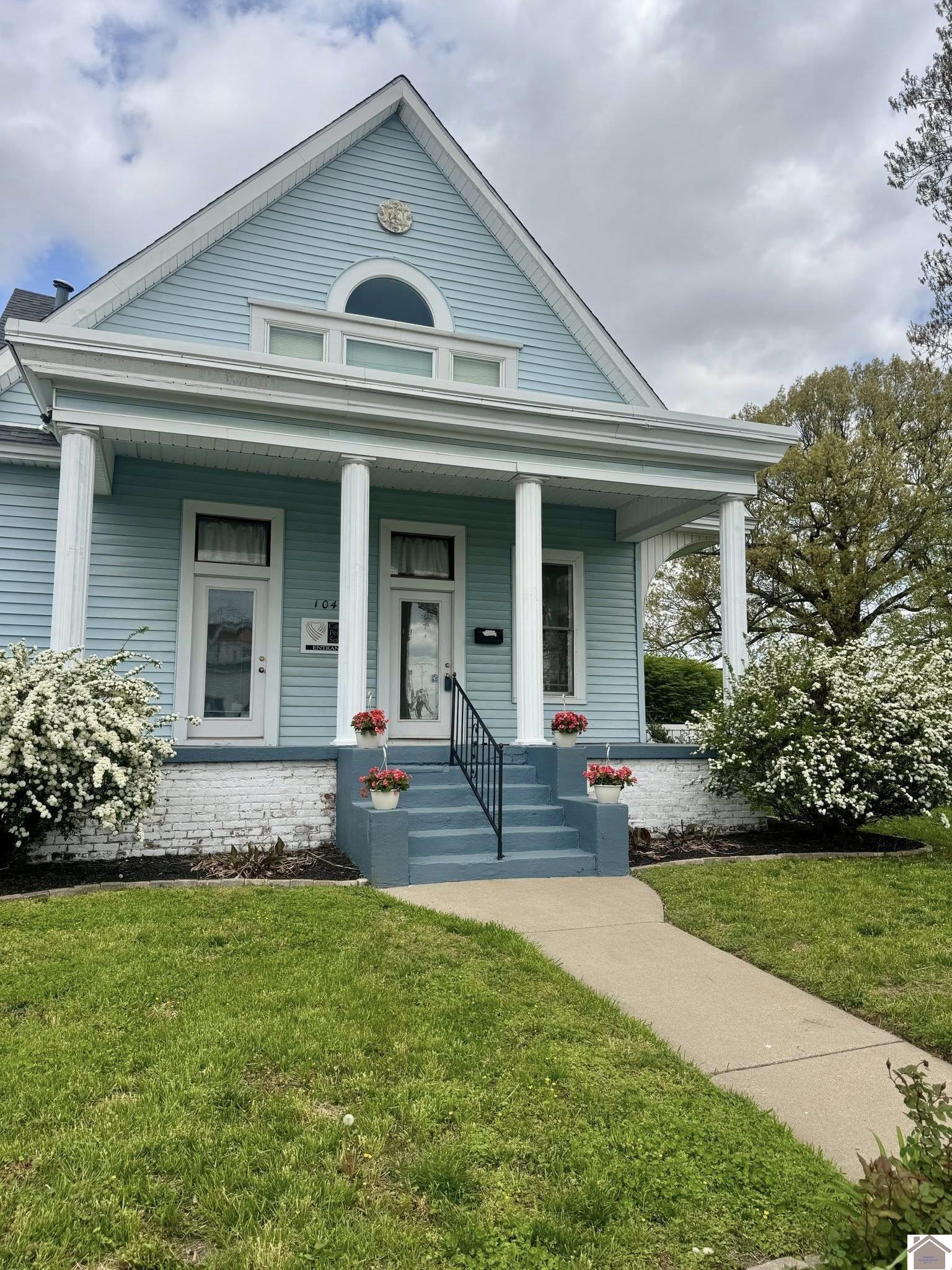 1049 Jefferson