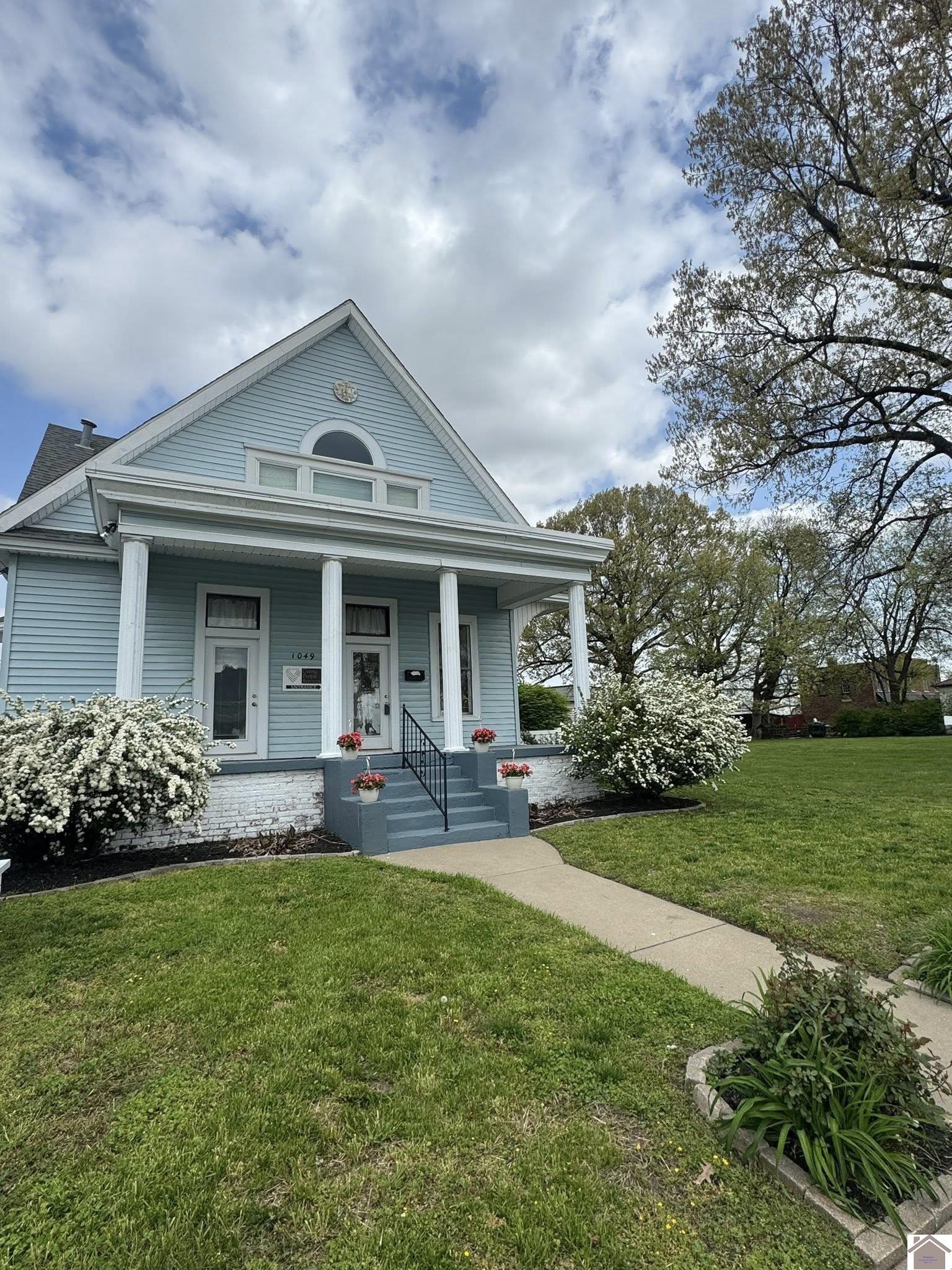 1049 Jefferson