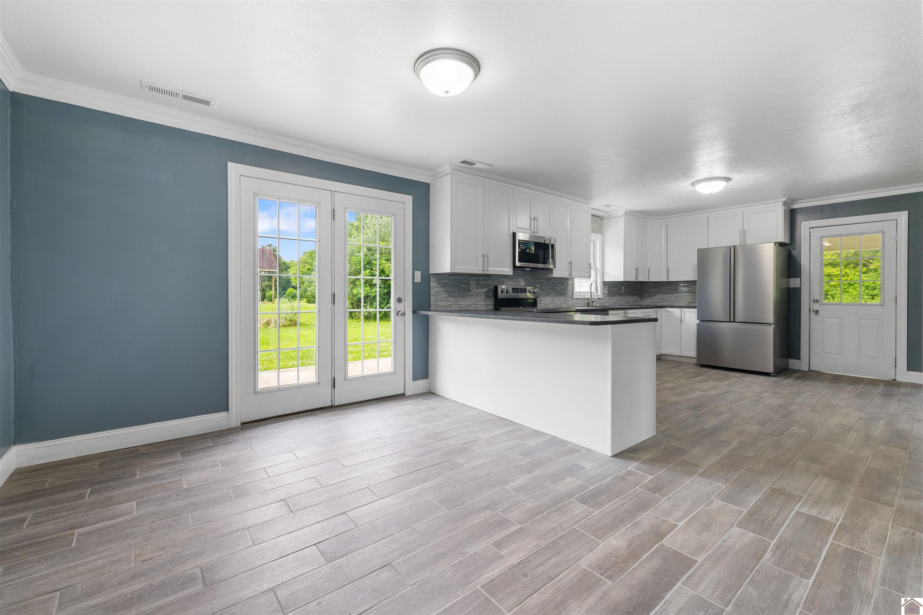 950 E Lovelaceville Florence Station Road