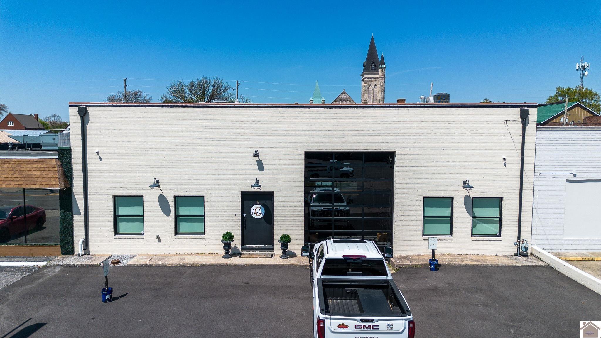 Photo 1 of 48 — 709 Kentucky Avenue, Paducah, KY 42003