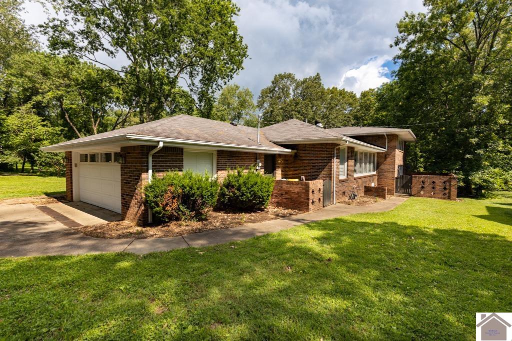 1218 Dogwood
