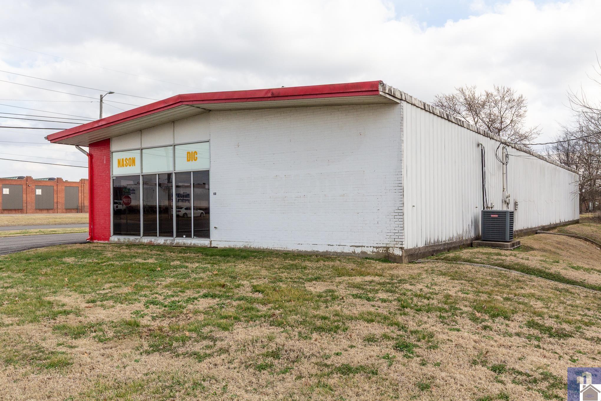 1600 Washington Street