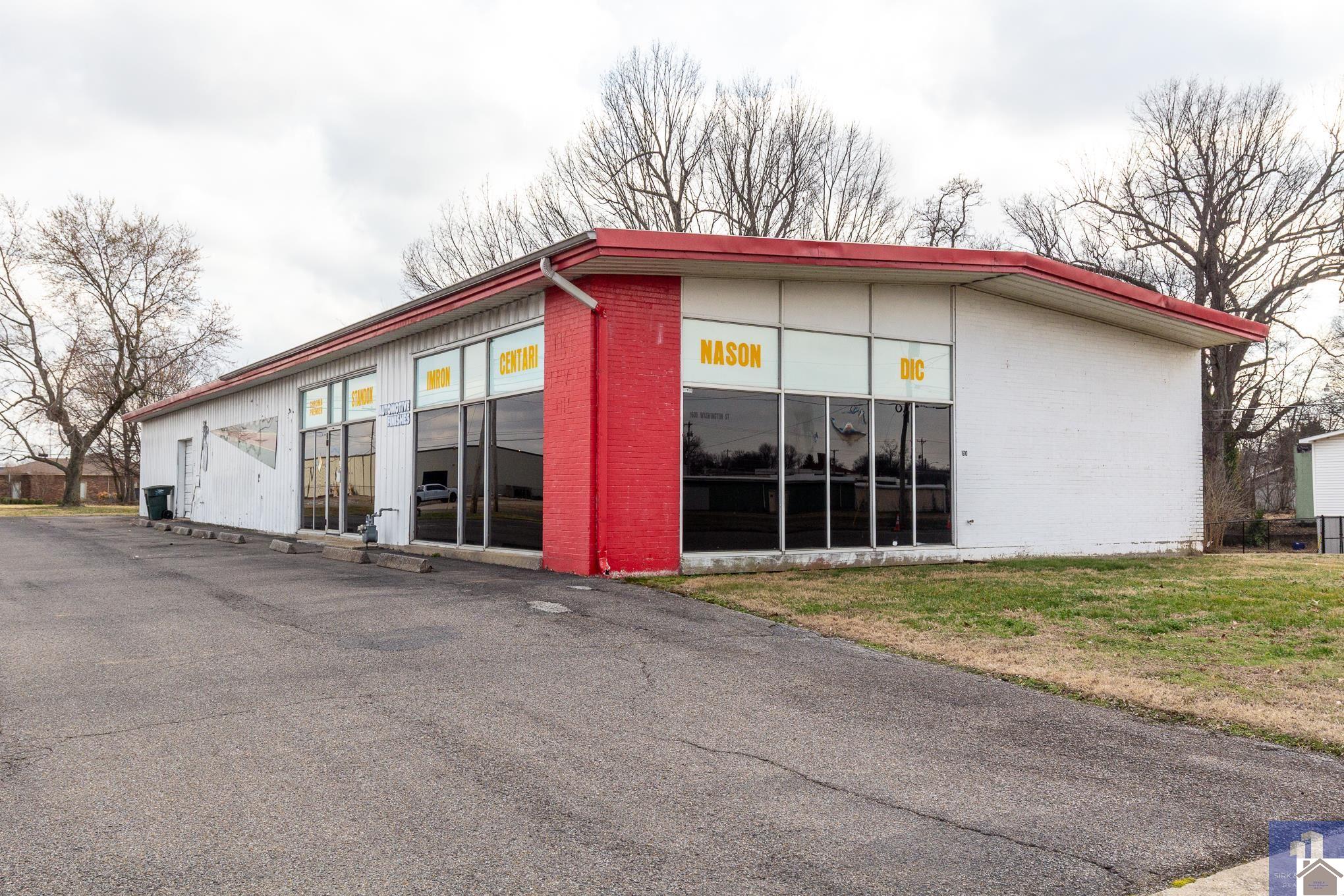 1600 Washington Street