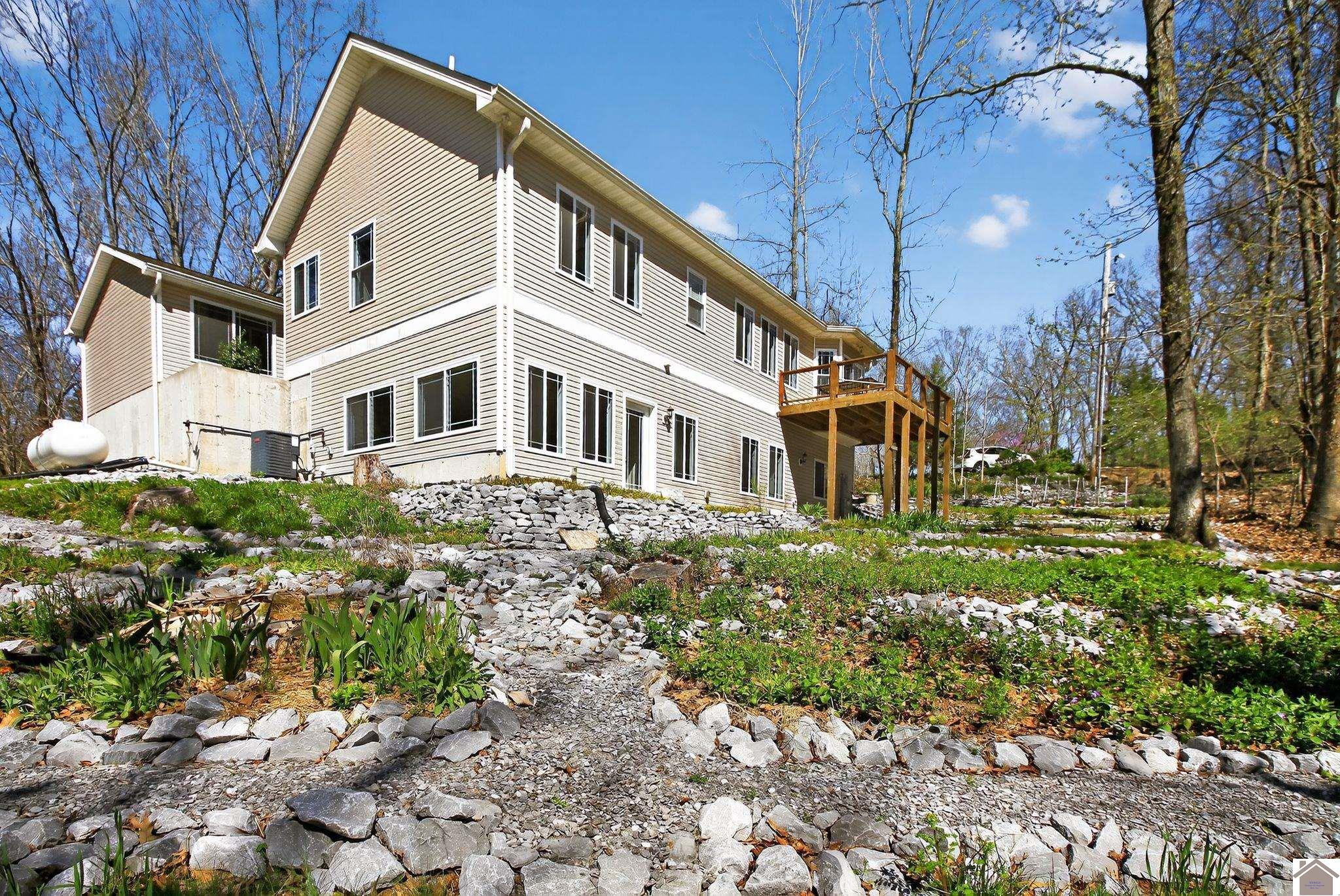 134 Tall Oaks Circle