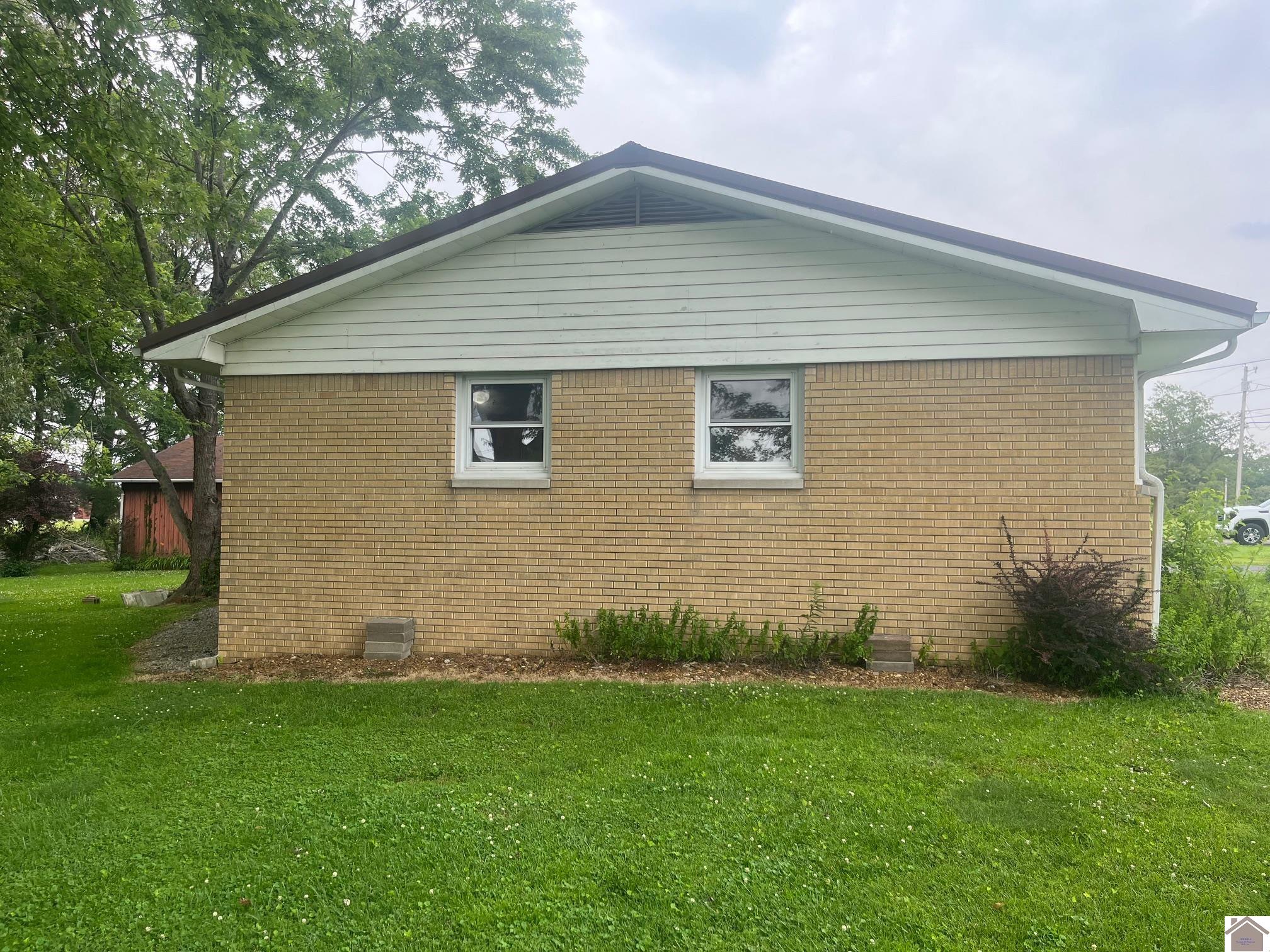 5625 Old Highway 60