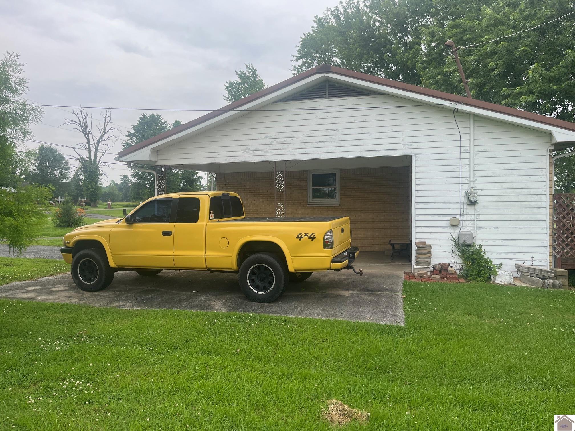 5625 Old Highway 60