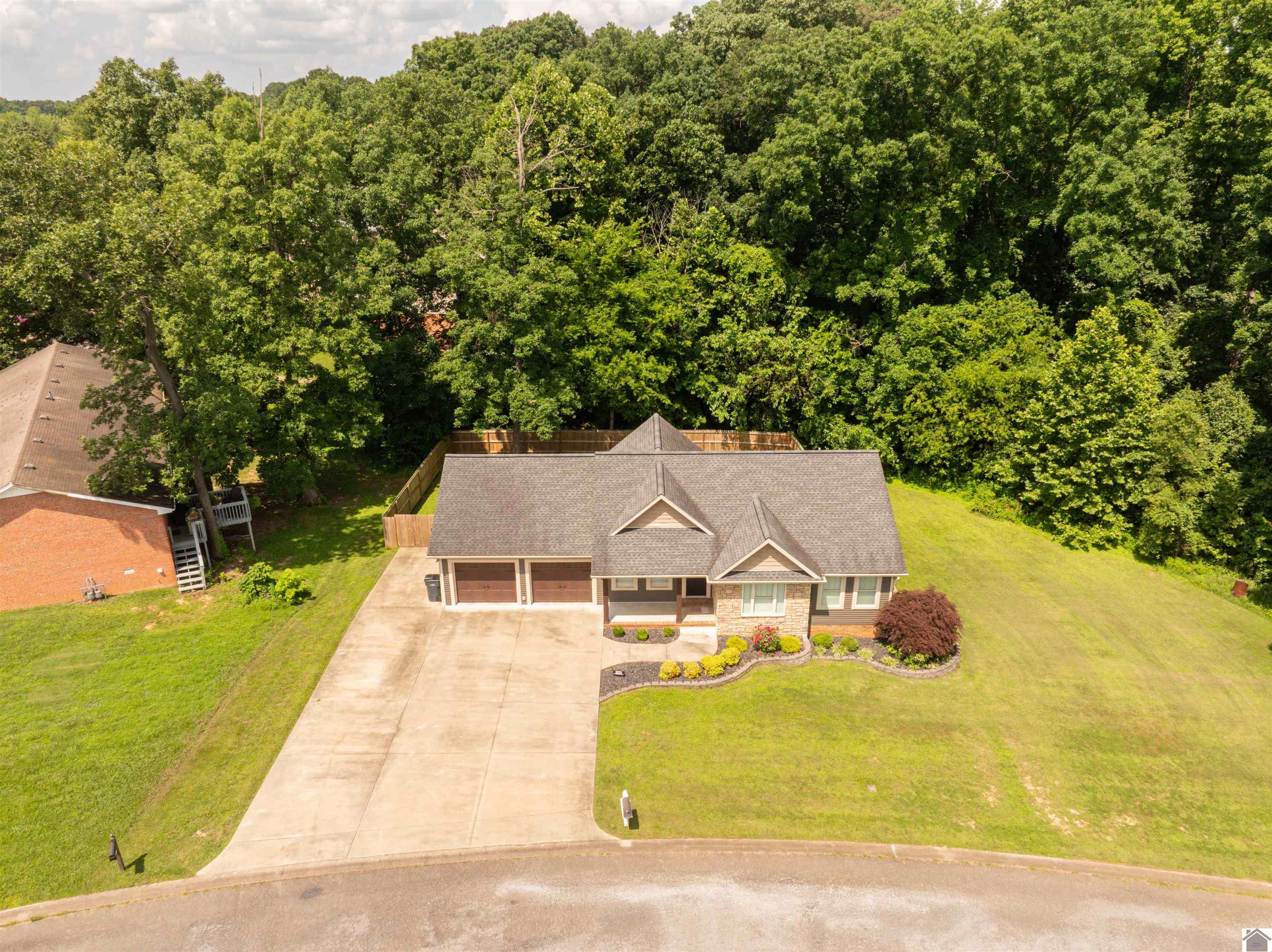 146 Cambridge Dr