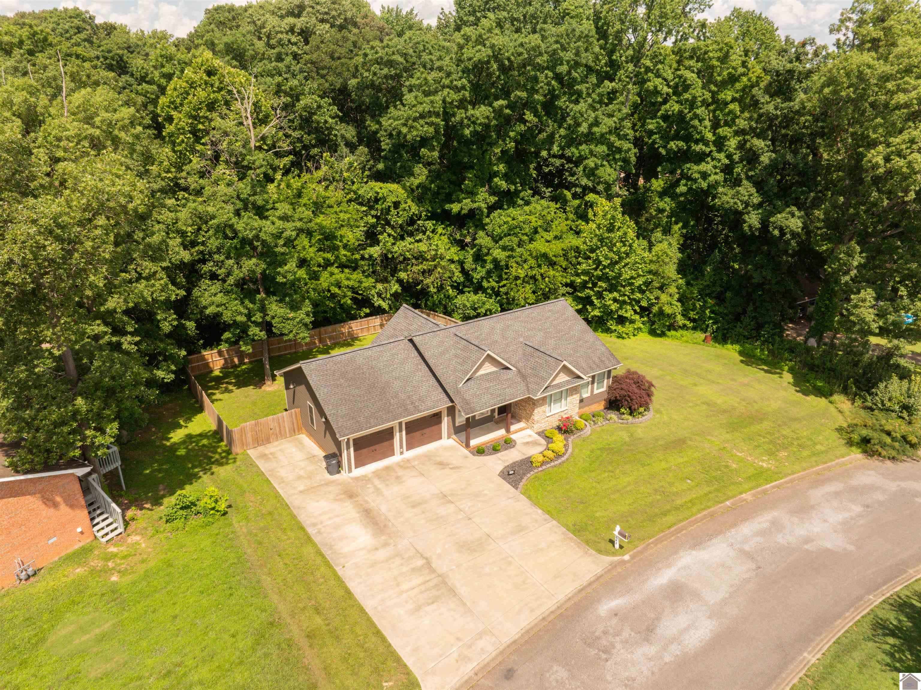 146 Cambridge Dr