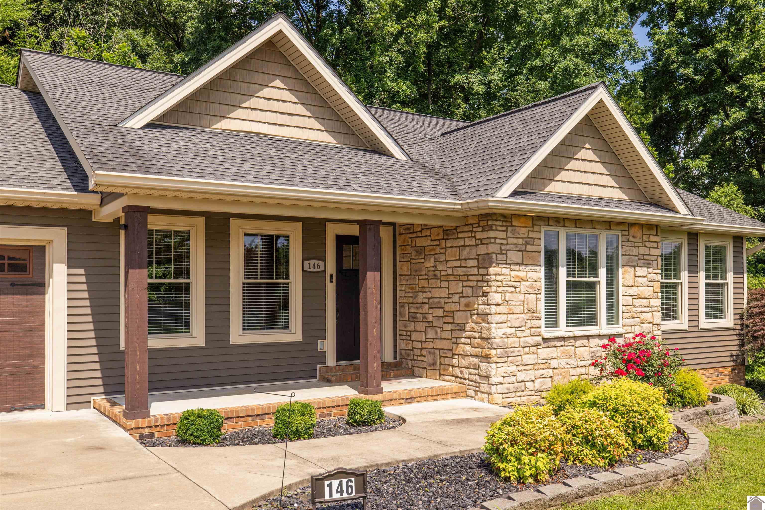146 Cambridge Dr