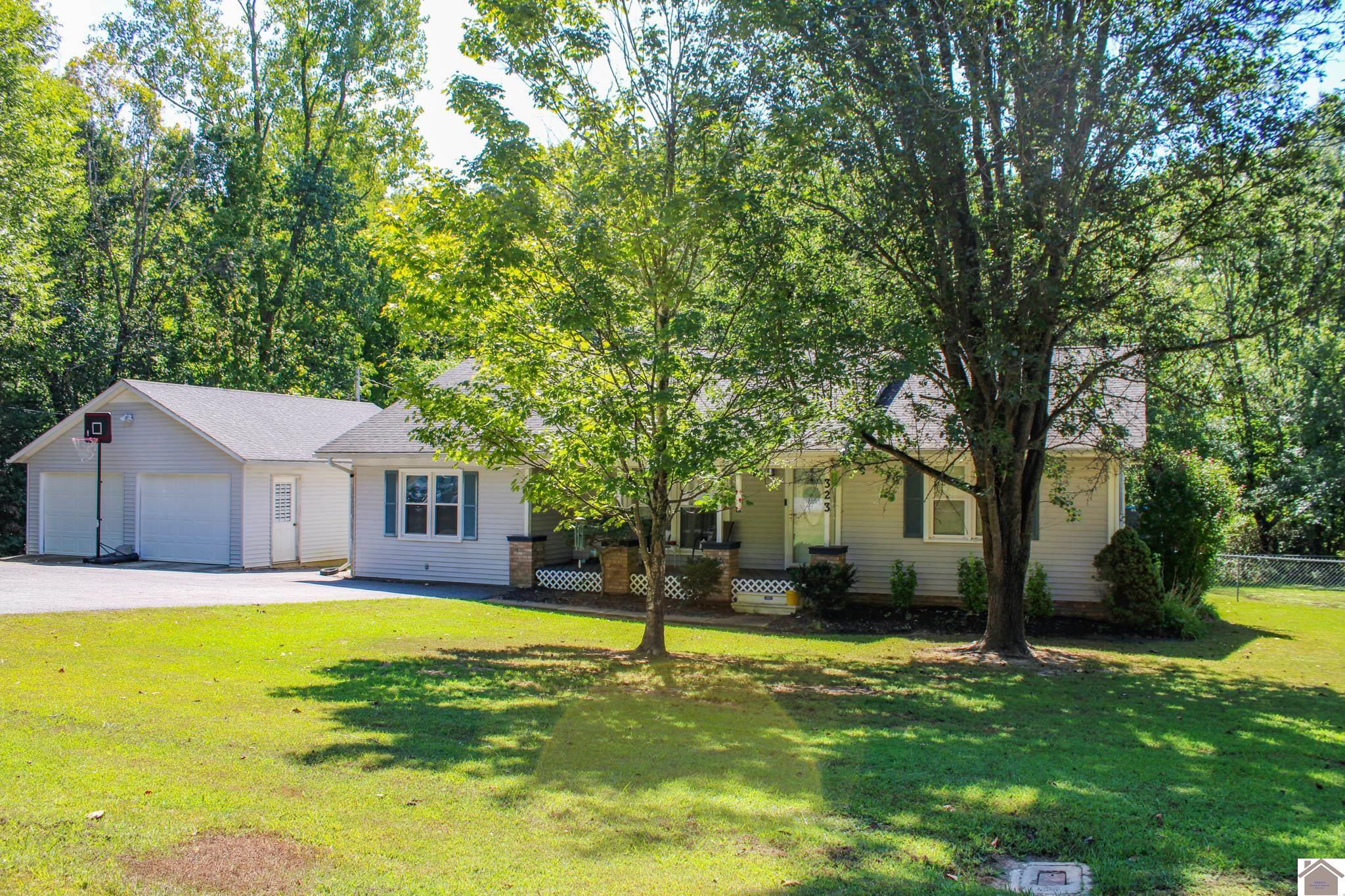 323 Cactus Dr