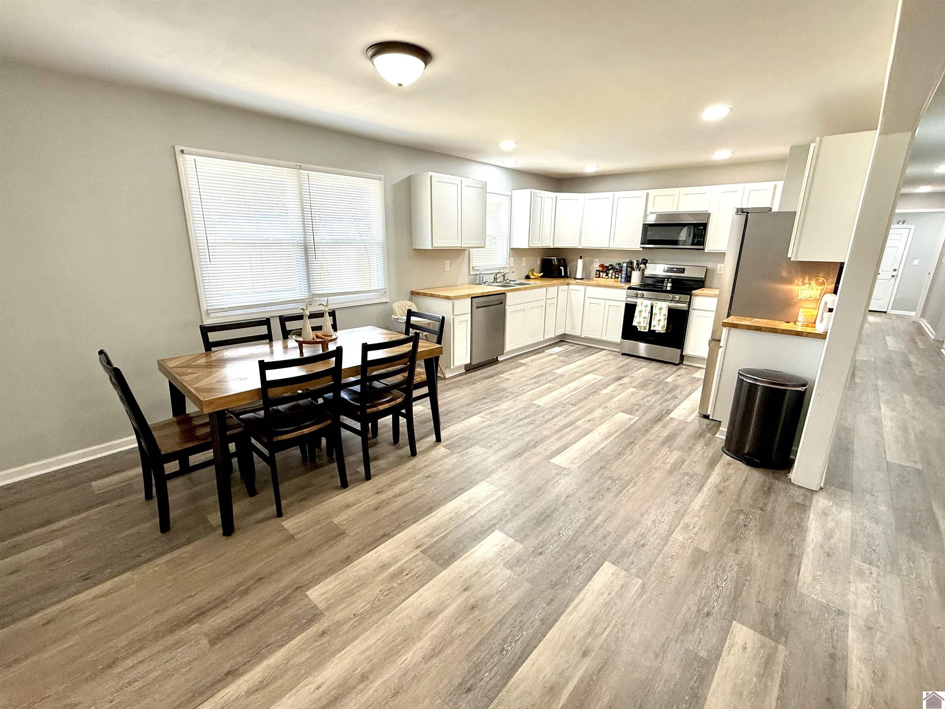 285 College Terrace