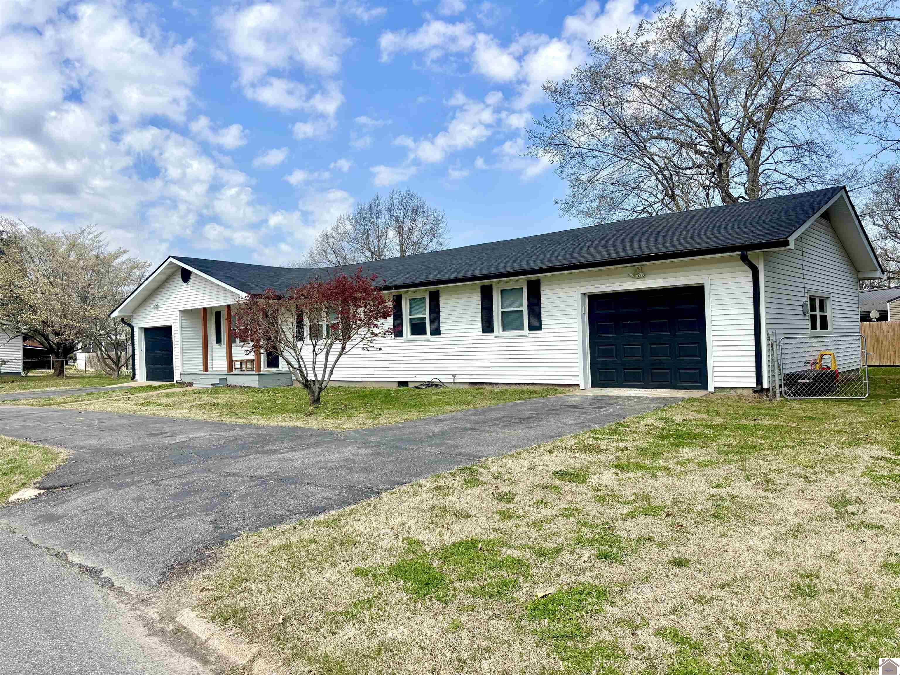 285 College Terrace