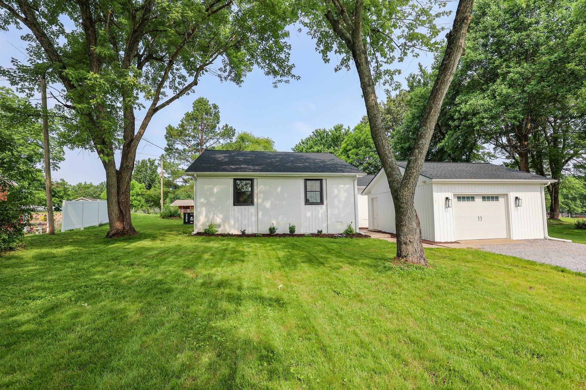 211 Watson Rd