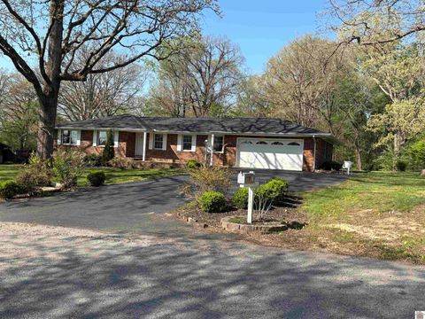 116 Edgewood Dr Cadiz KY 42211