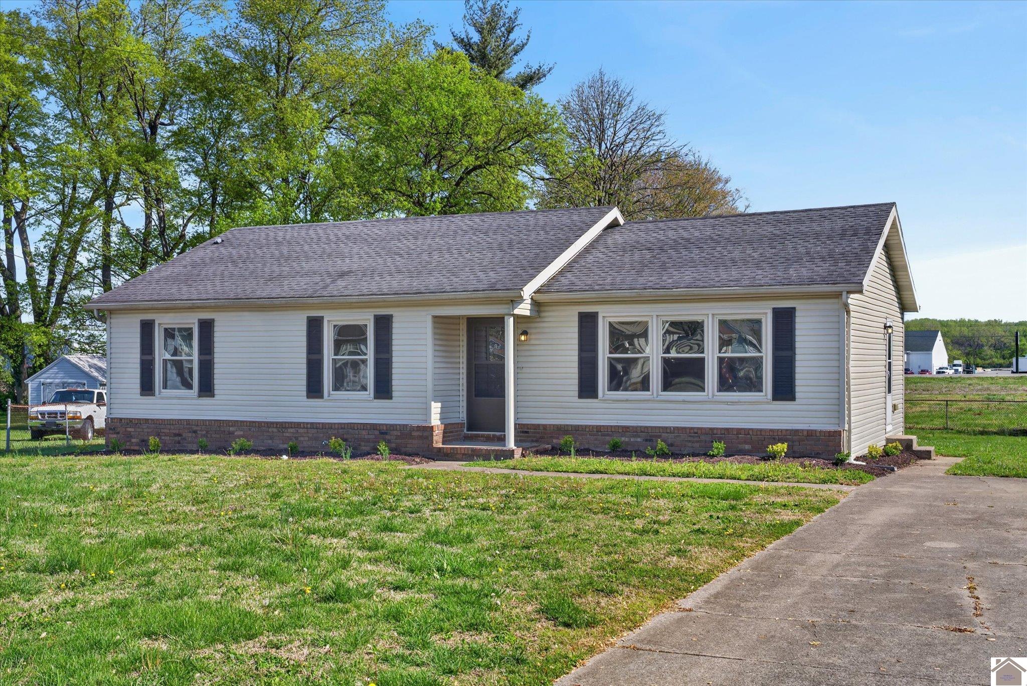 1902 CHATEAUGAY DRIVE