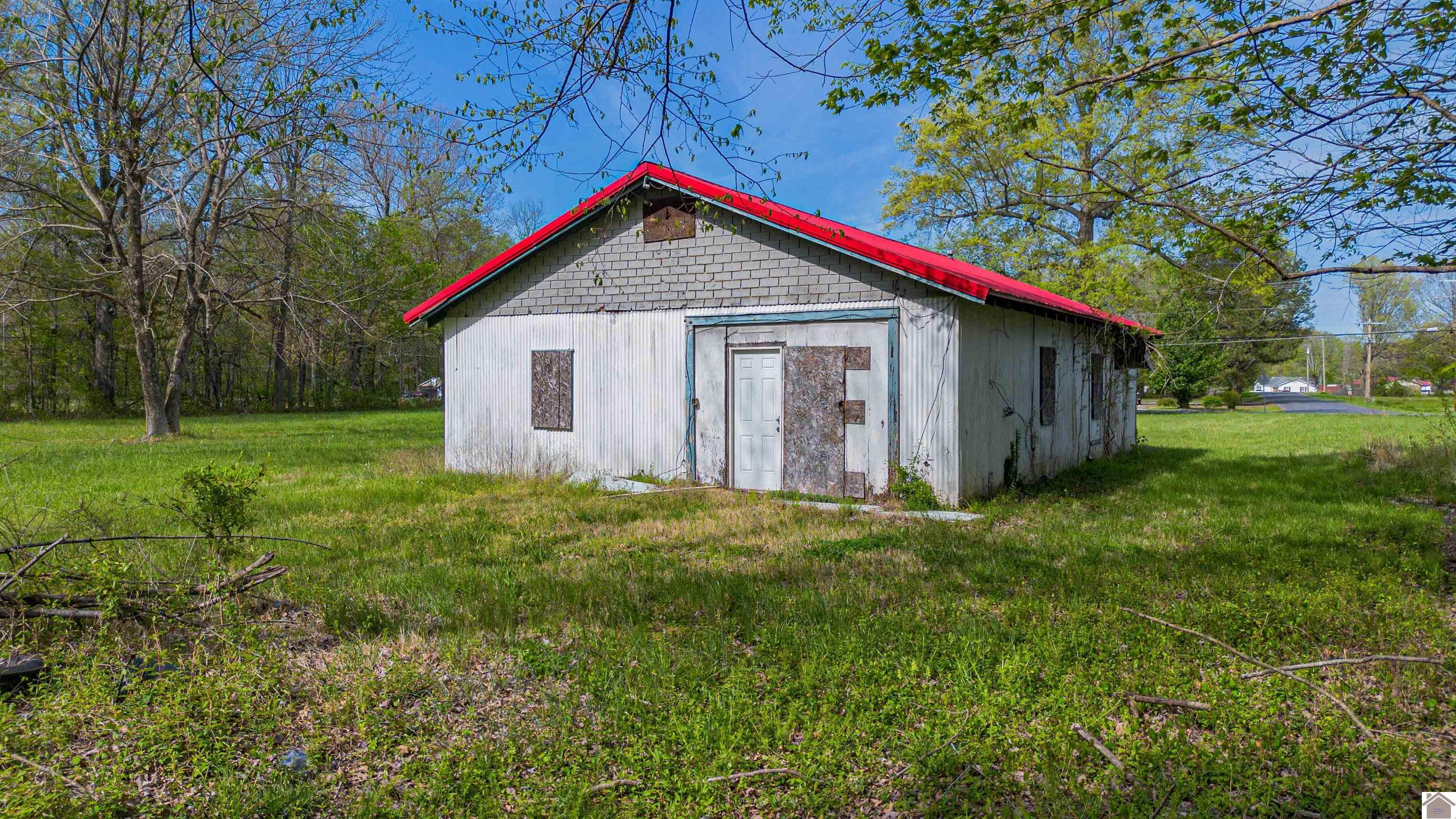 1740 + 1800 Husband Road