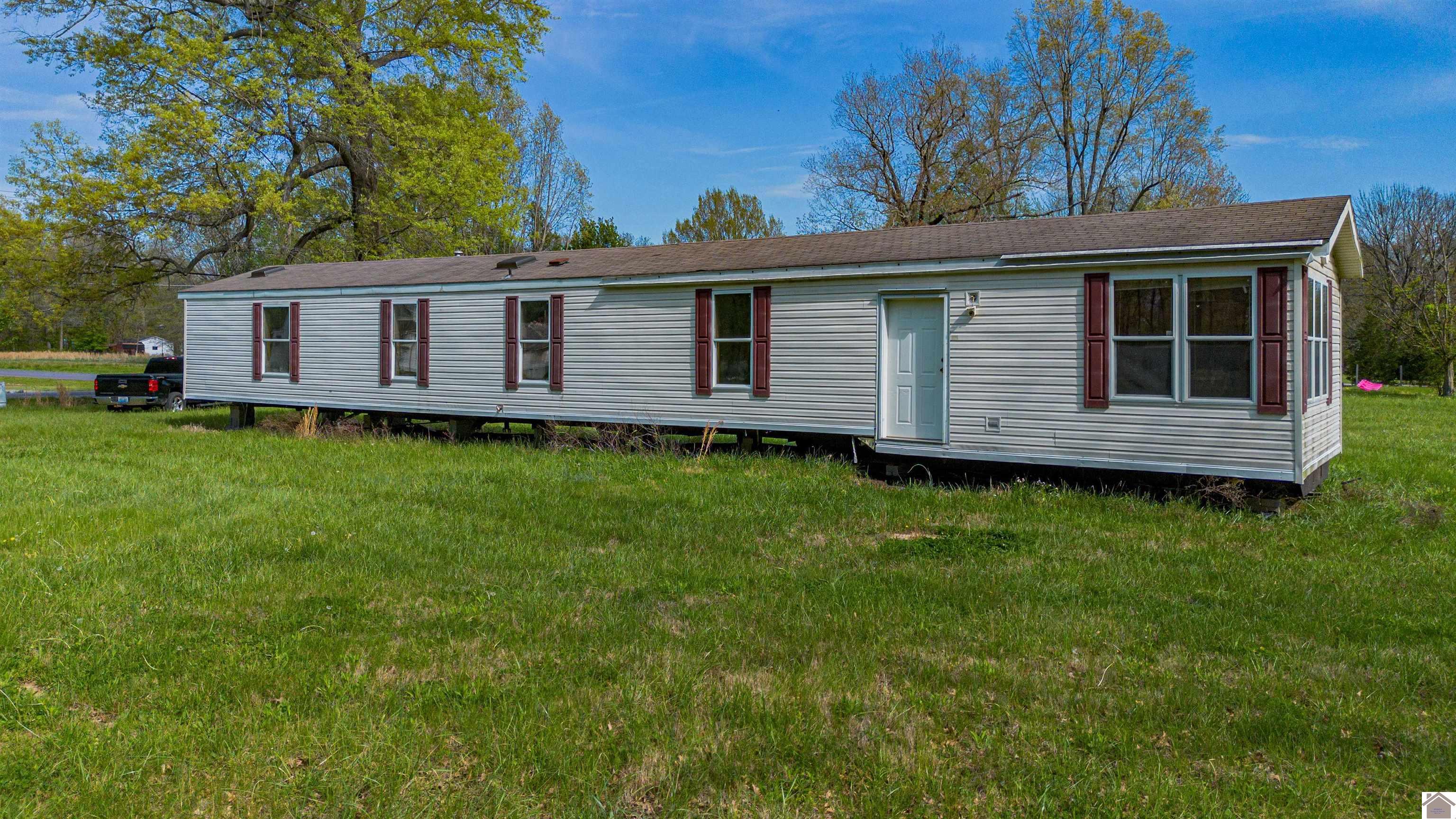 1740 + 1800 Husband Road