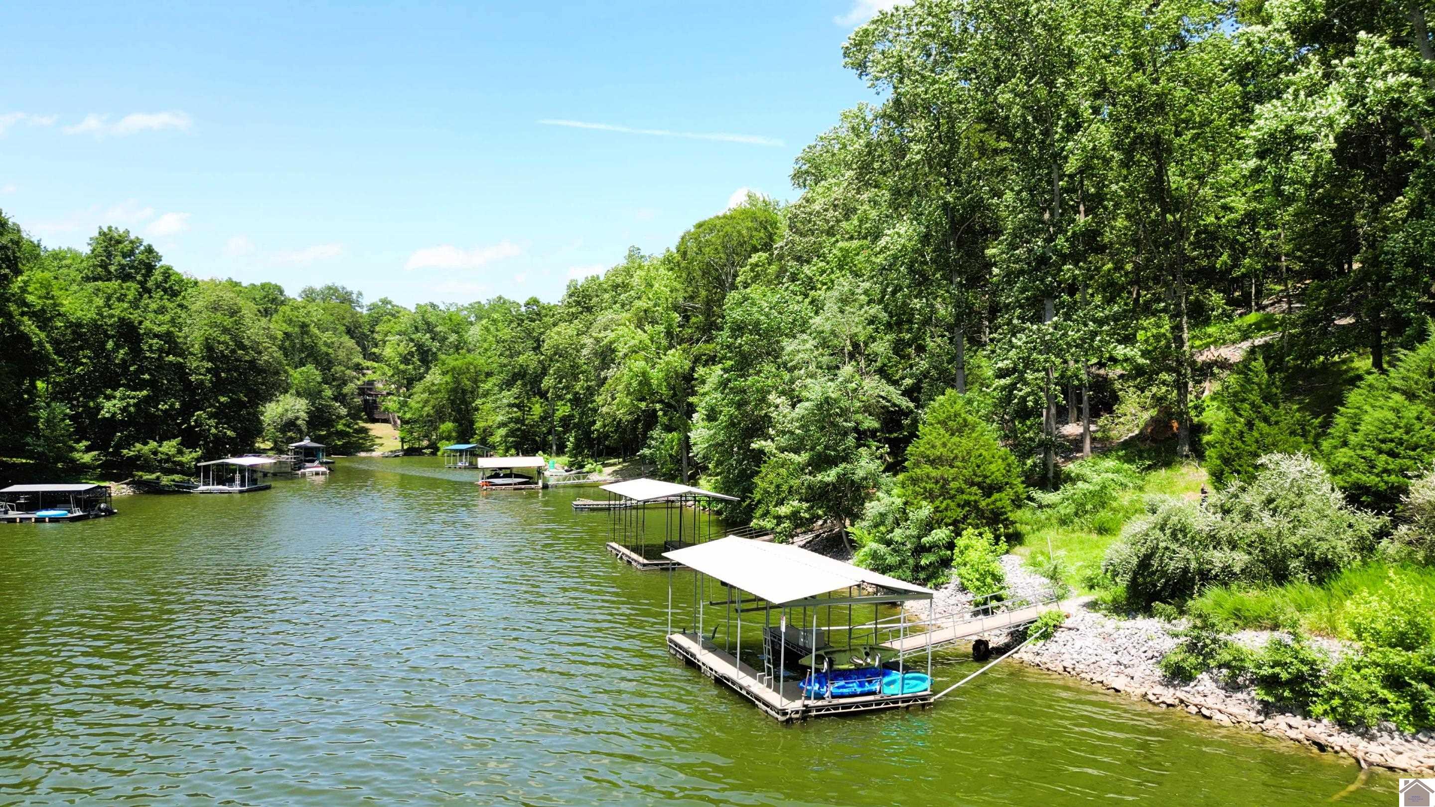 477 Beechwood Dr