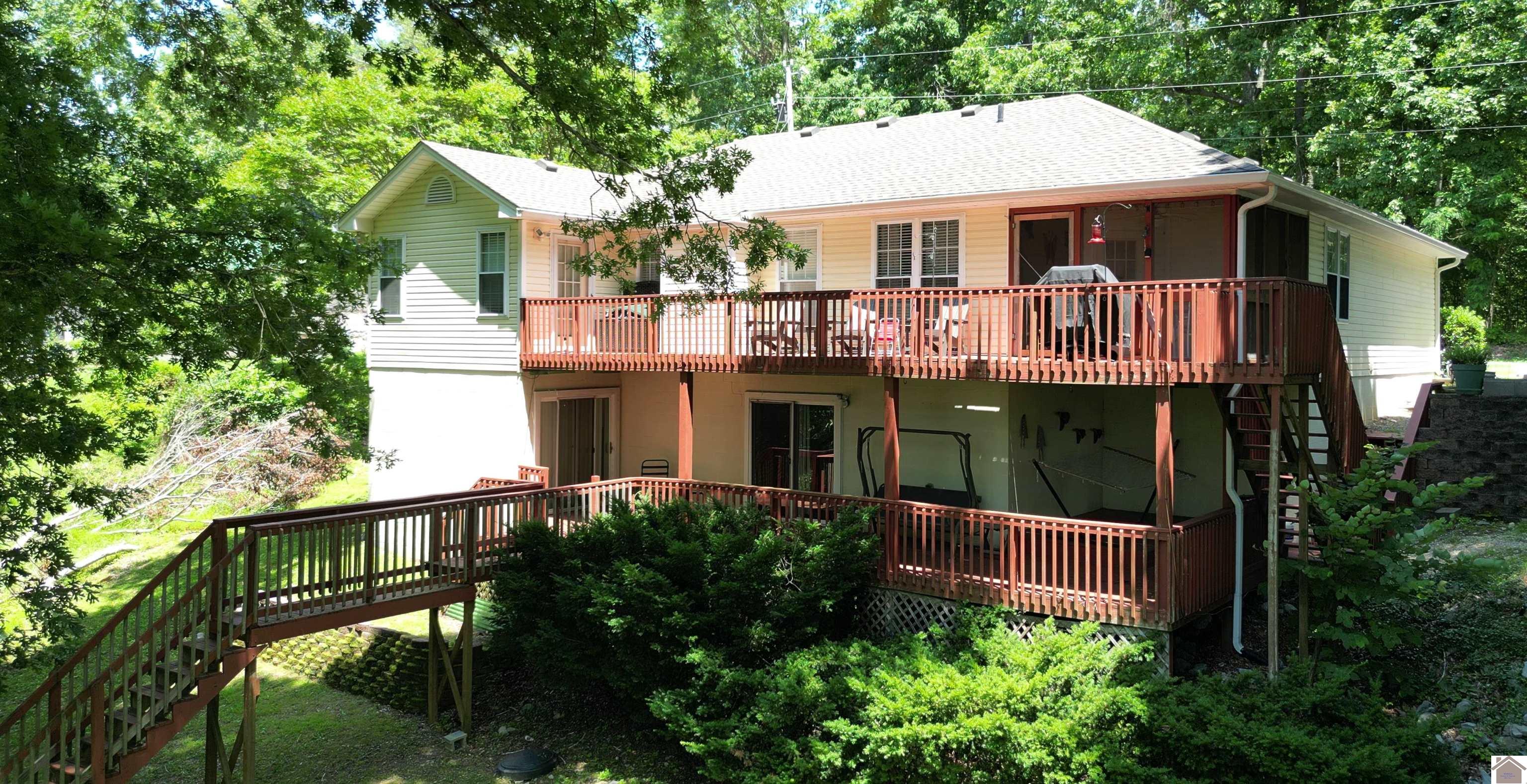 477 Beechwood Dr