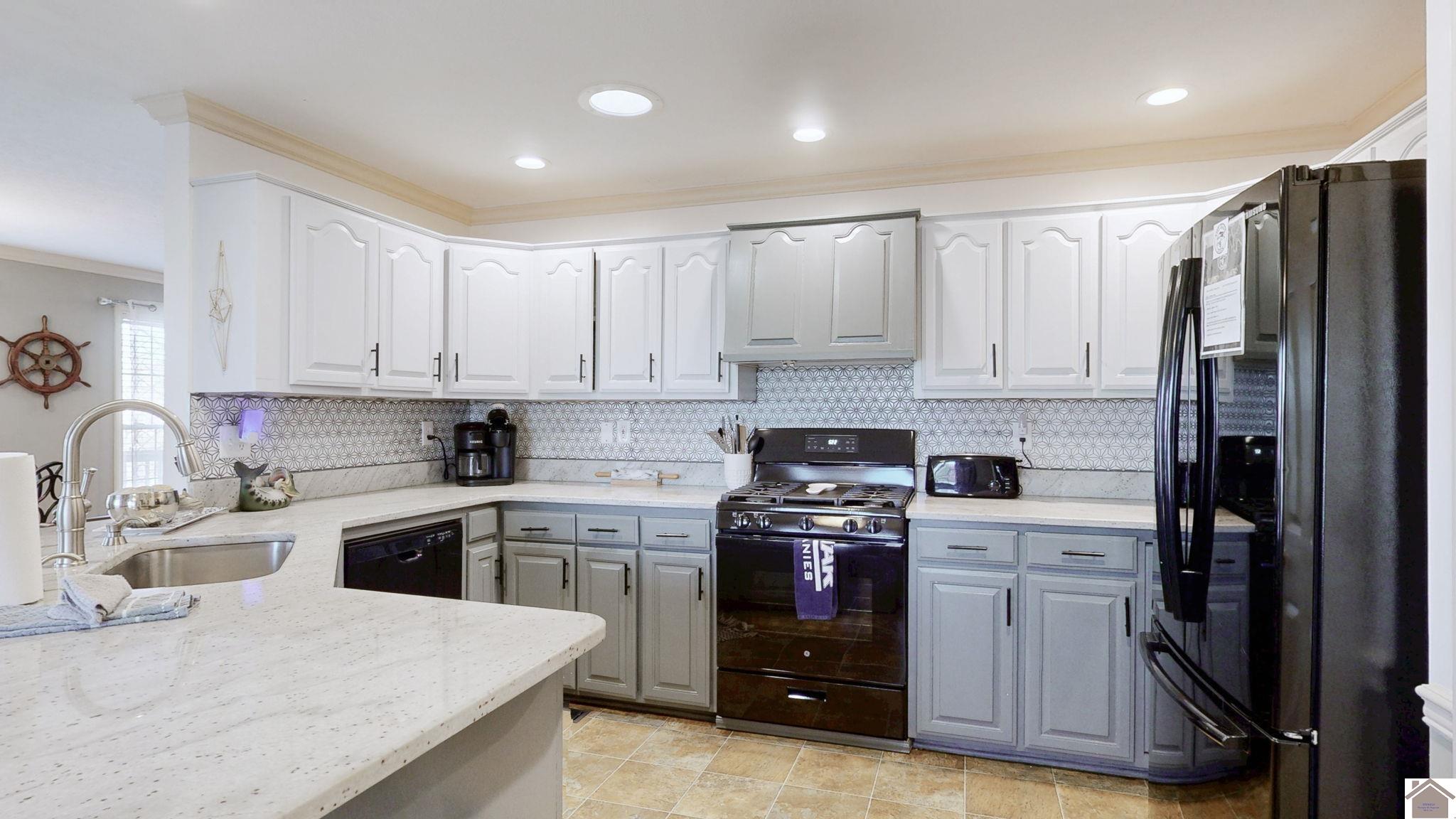 477 Beechwood Dr