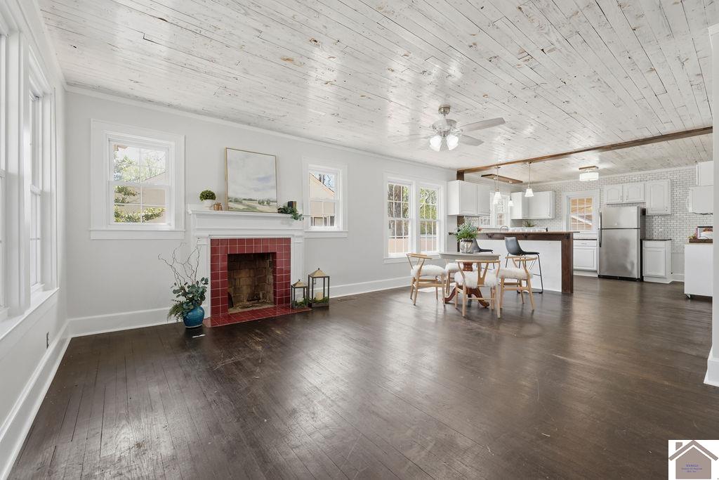 524 S 6th St.