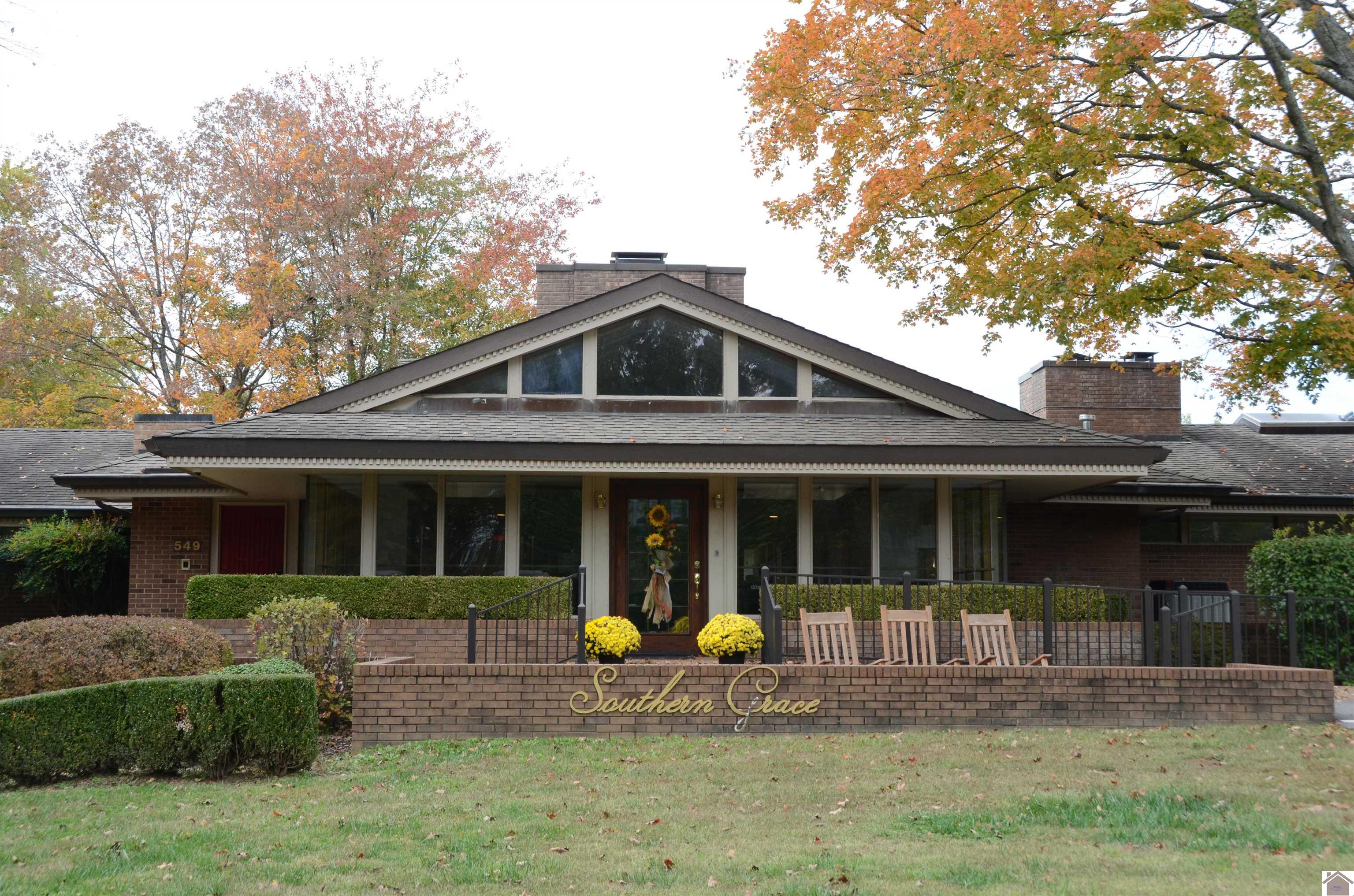 549 Robertson Road South