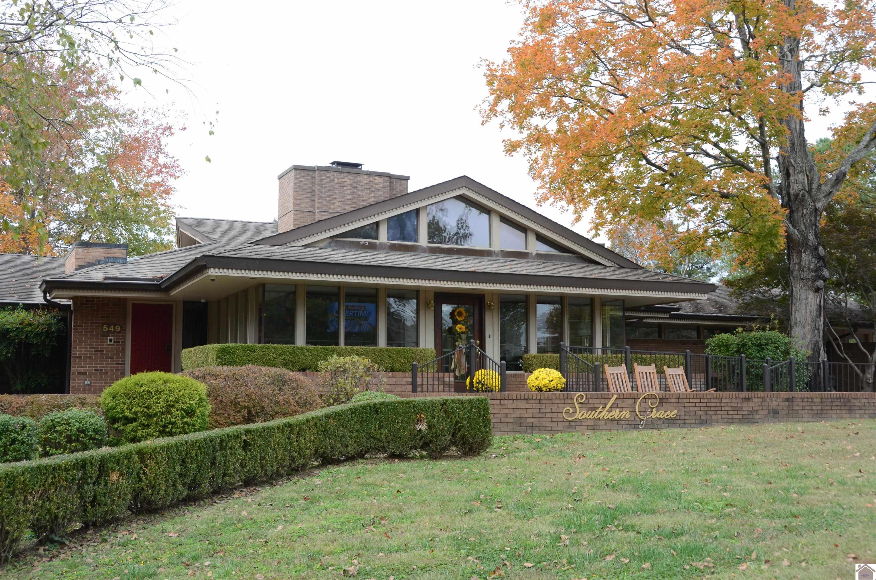 549 Robertson Road South