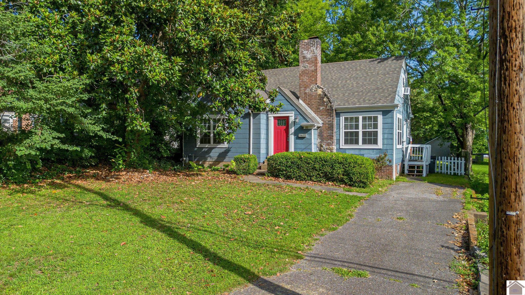 Photo 1 of 25 — 2813 Clark St., Paducah, KY 42001