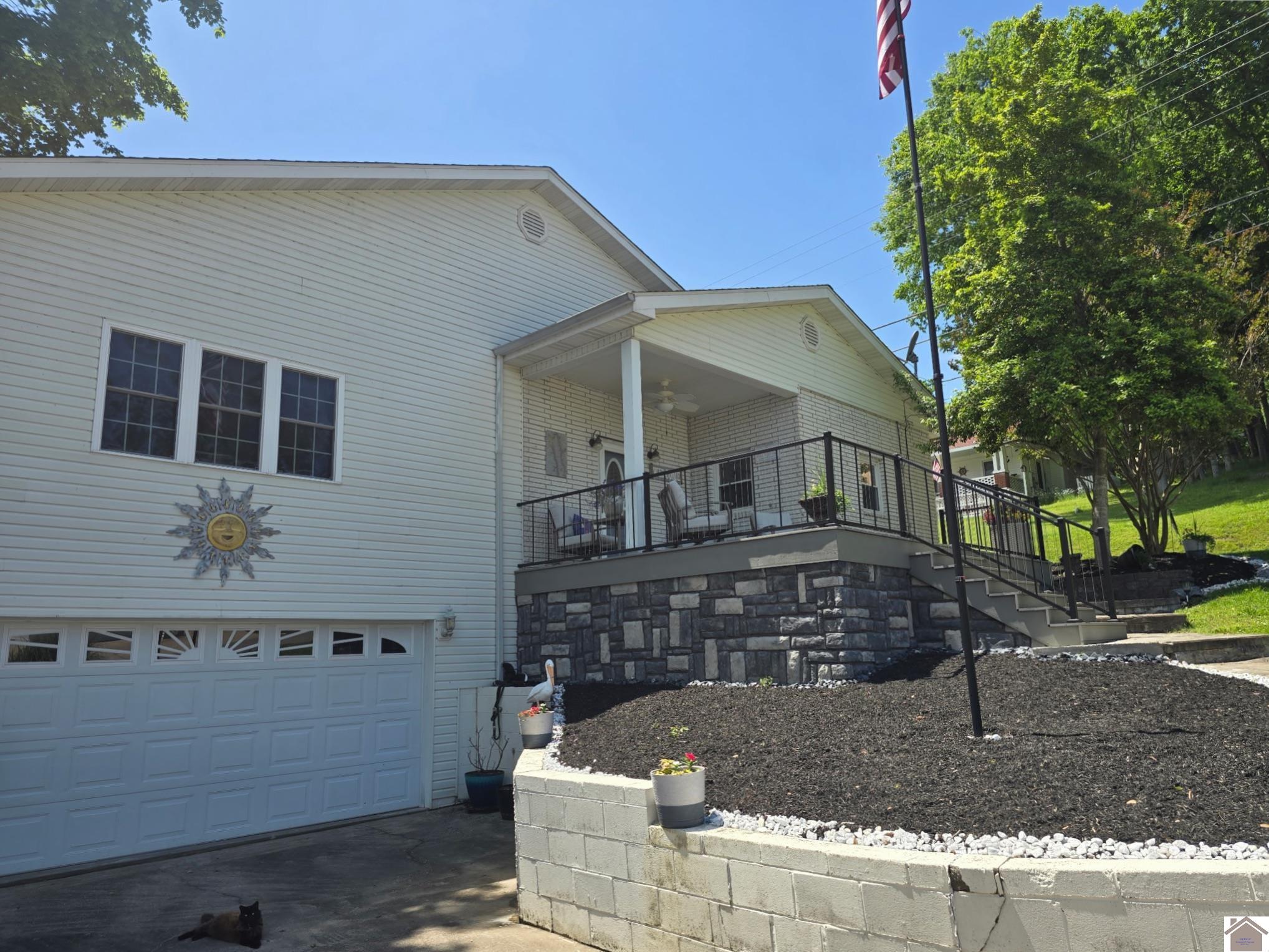 31 2nd Street