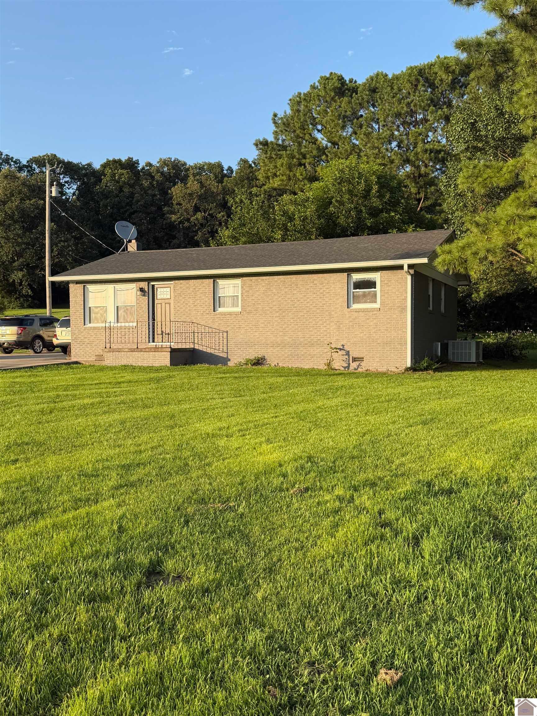 788 US Hwy 60 W - Photo 2