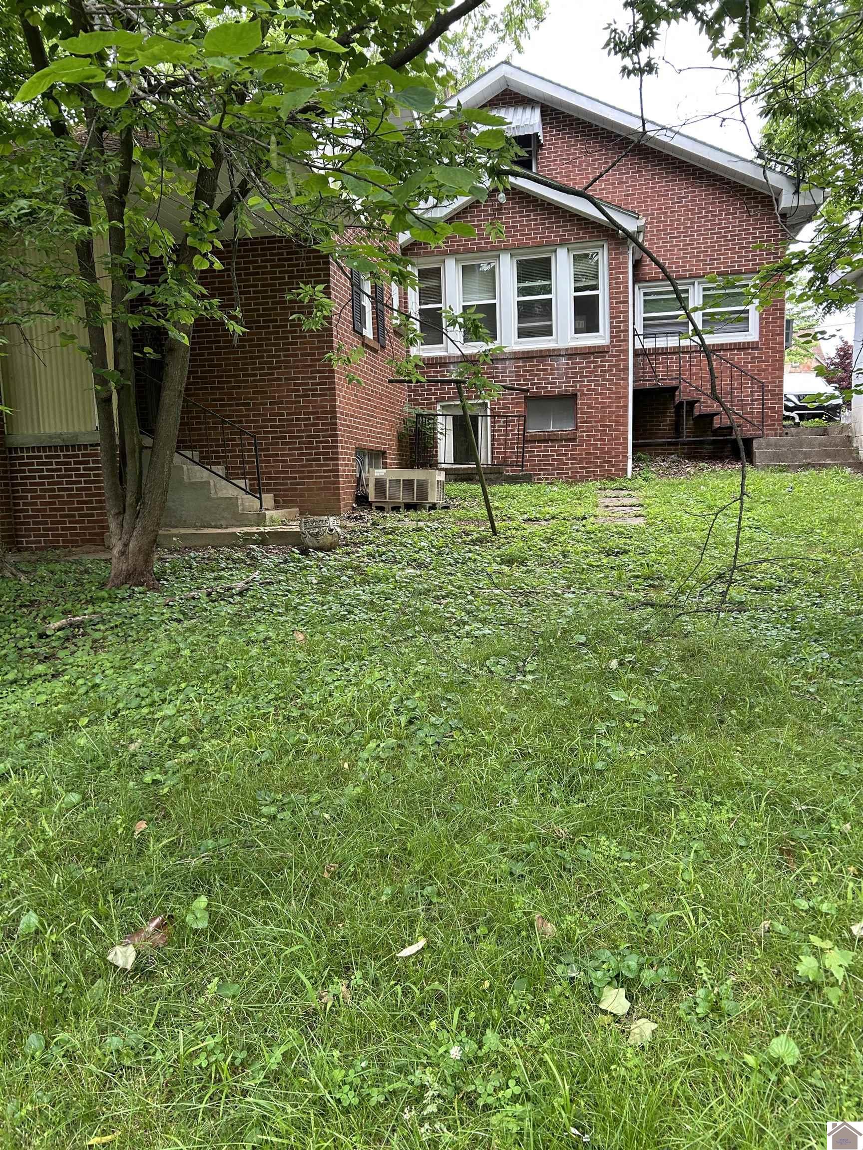 123 South Highland Ave