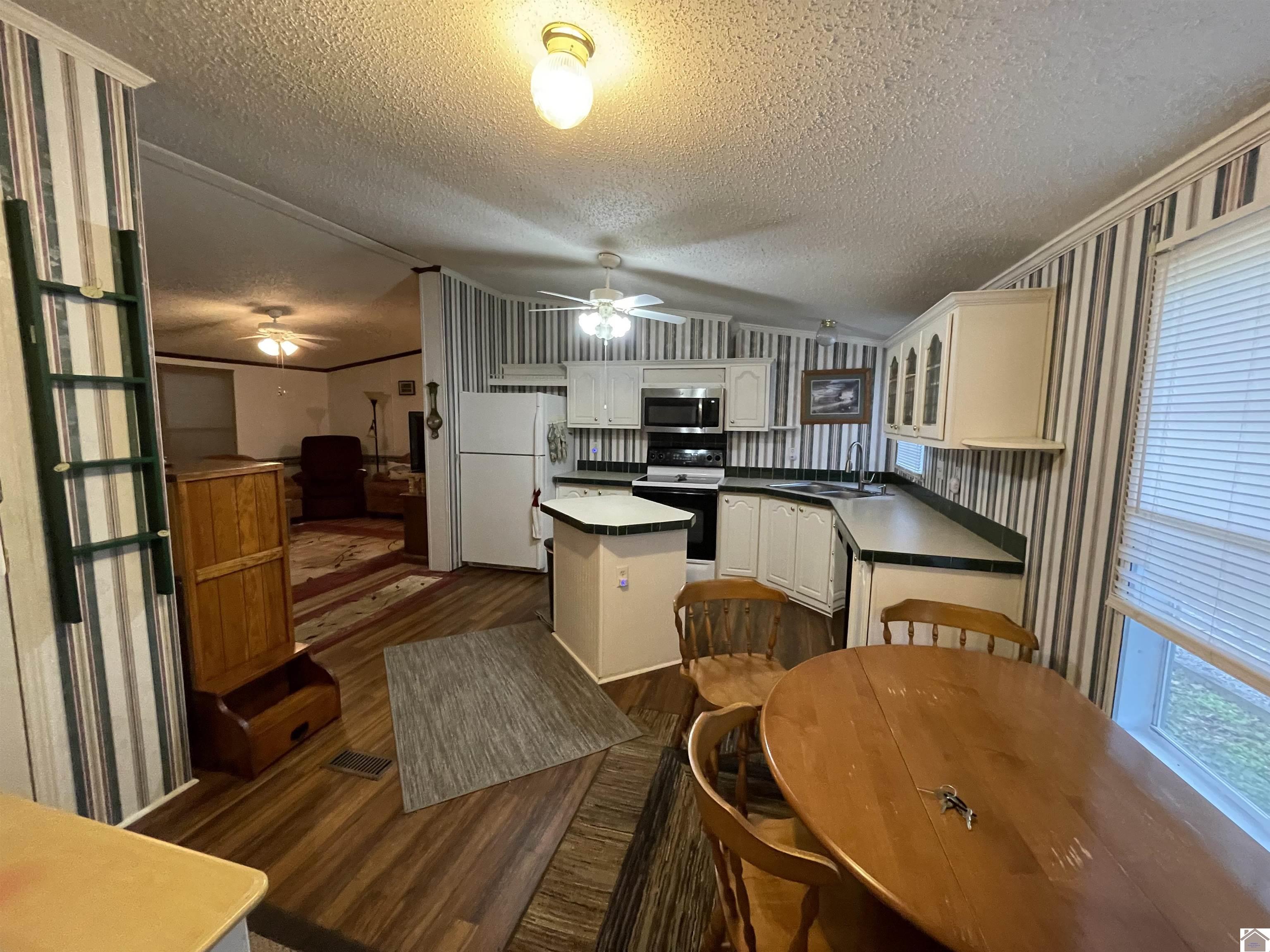 2294 Highland Rd