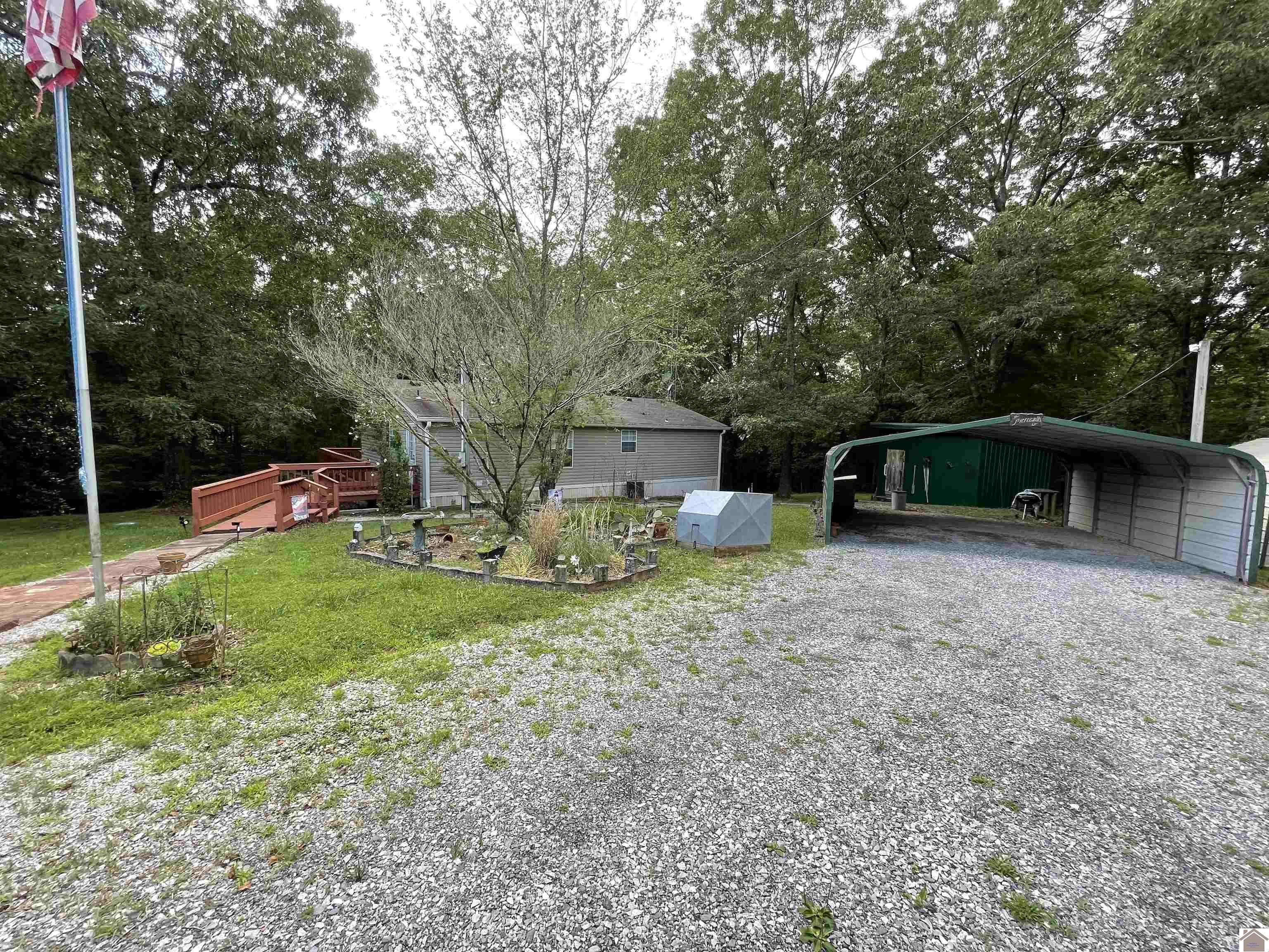2294 Highland Rd
