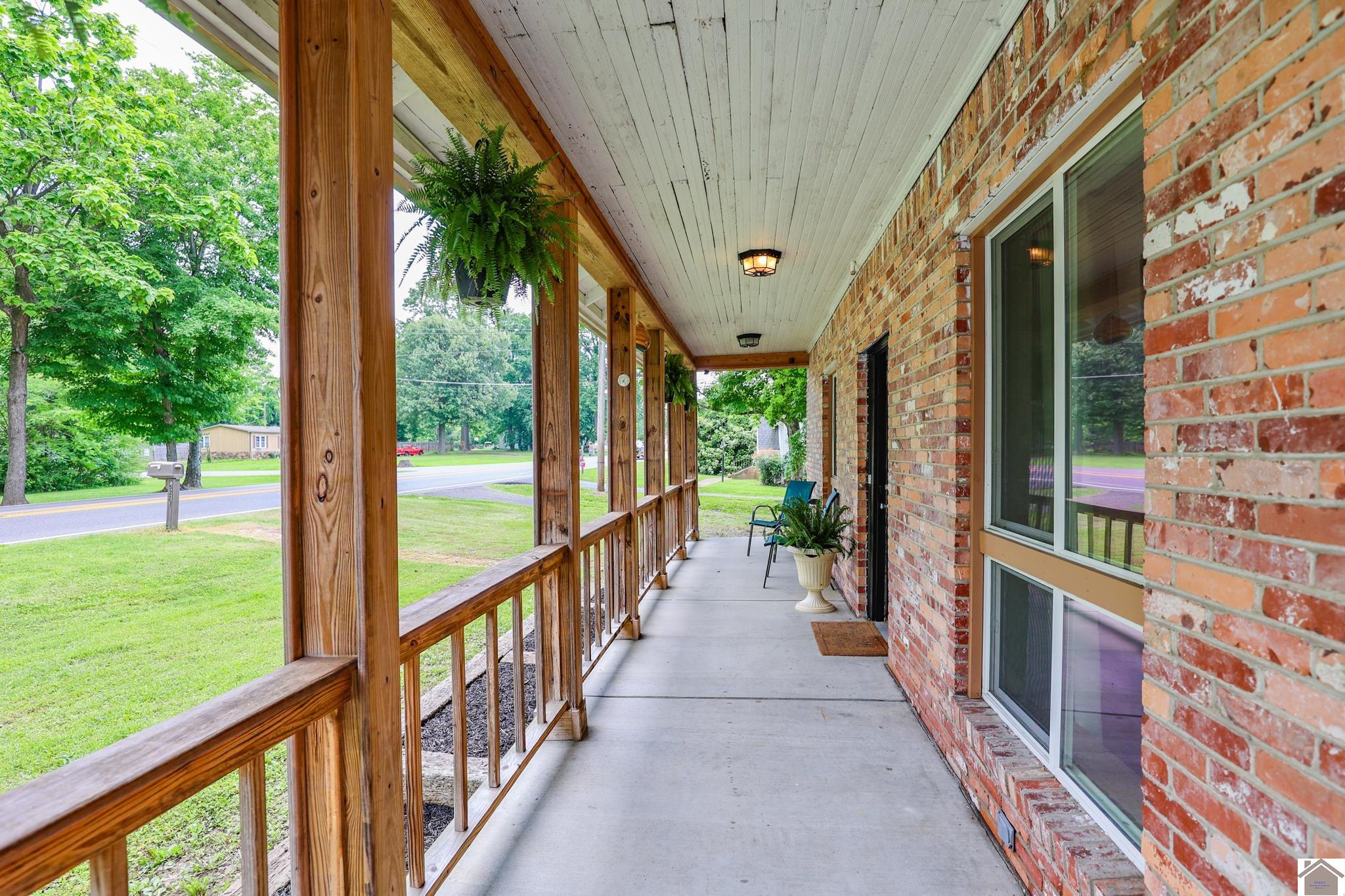 5223 Benton Rd