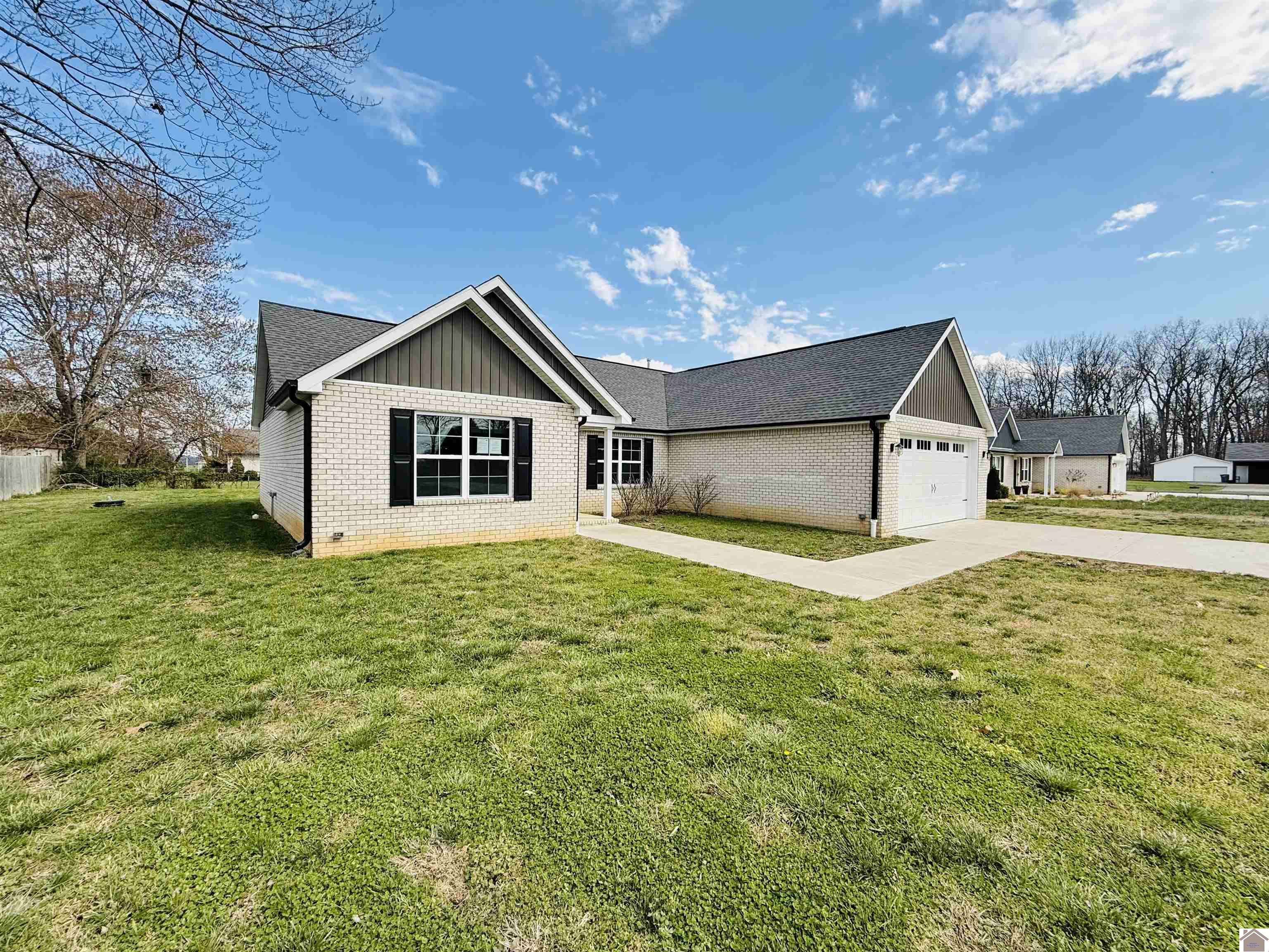 180 Lynnwood Drive