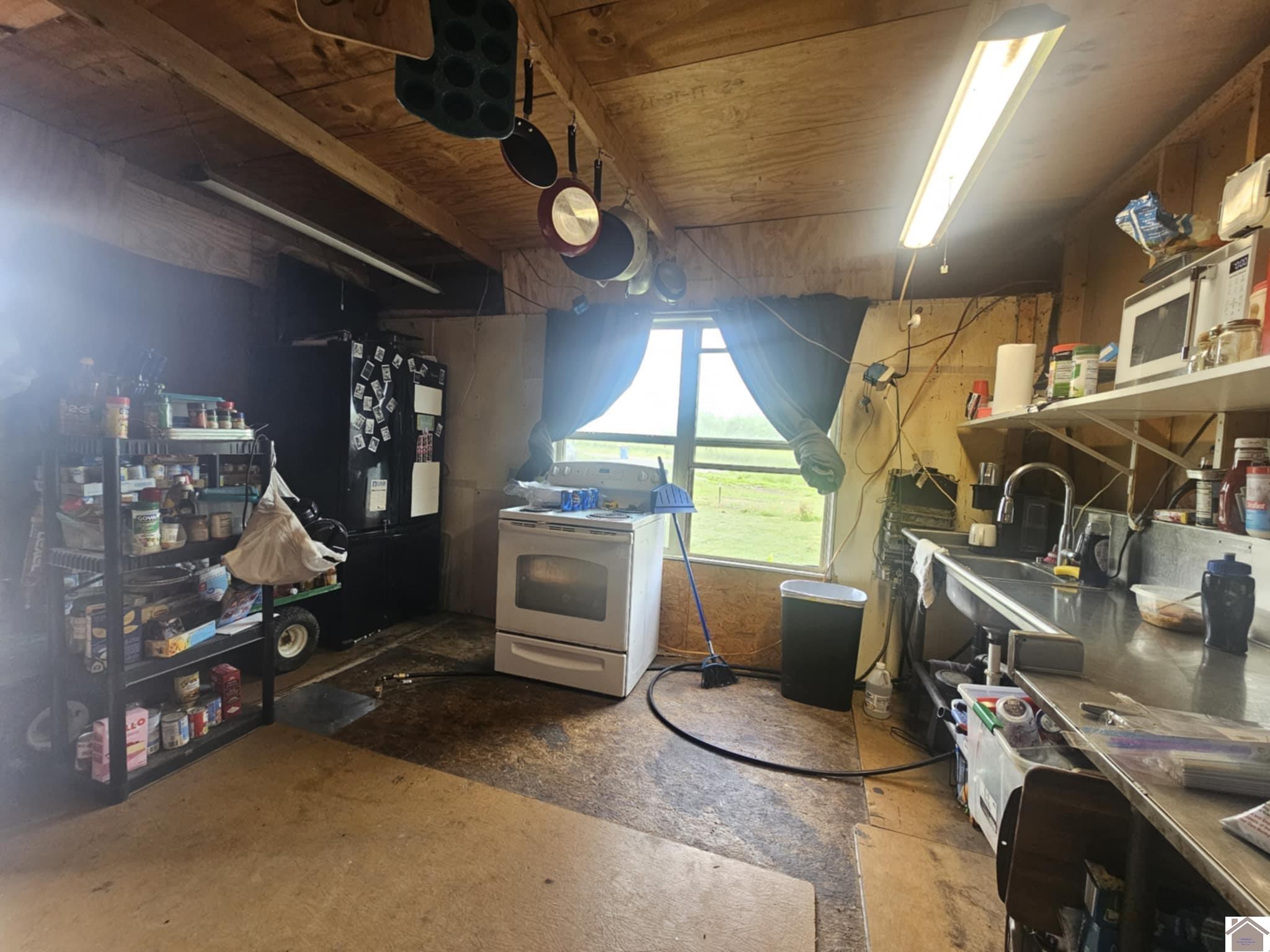 4180 Pembroke-Fairview Road